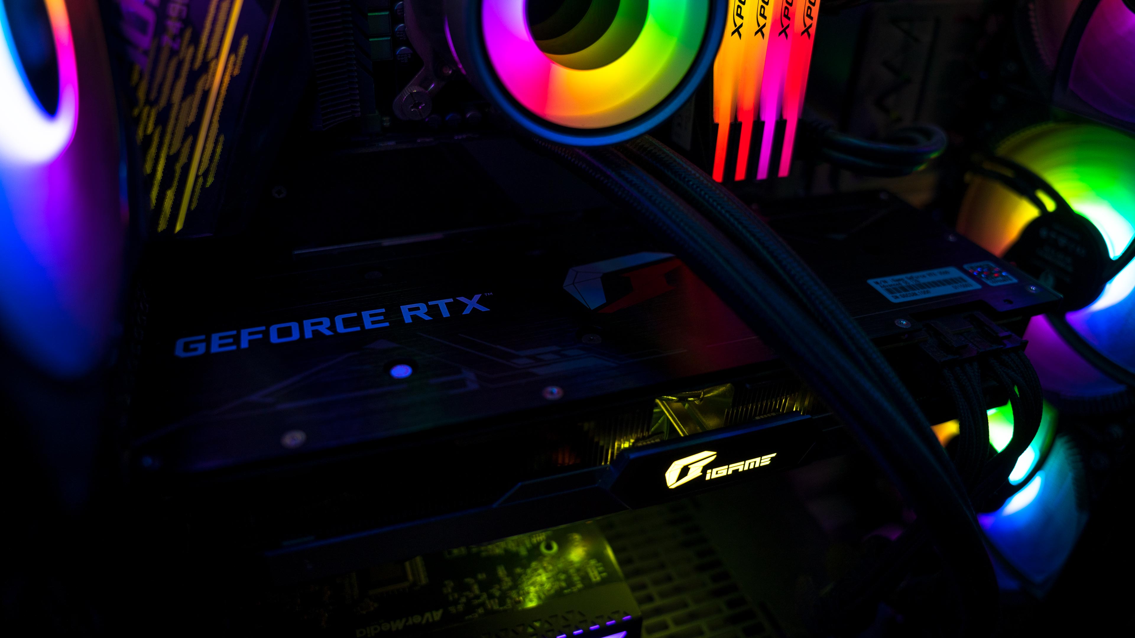 Colorful iGame RTX 3060 Advanced OC RGB (8)