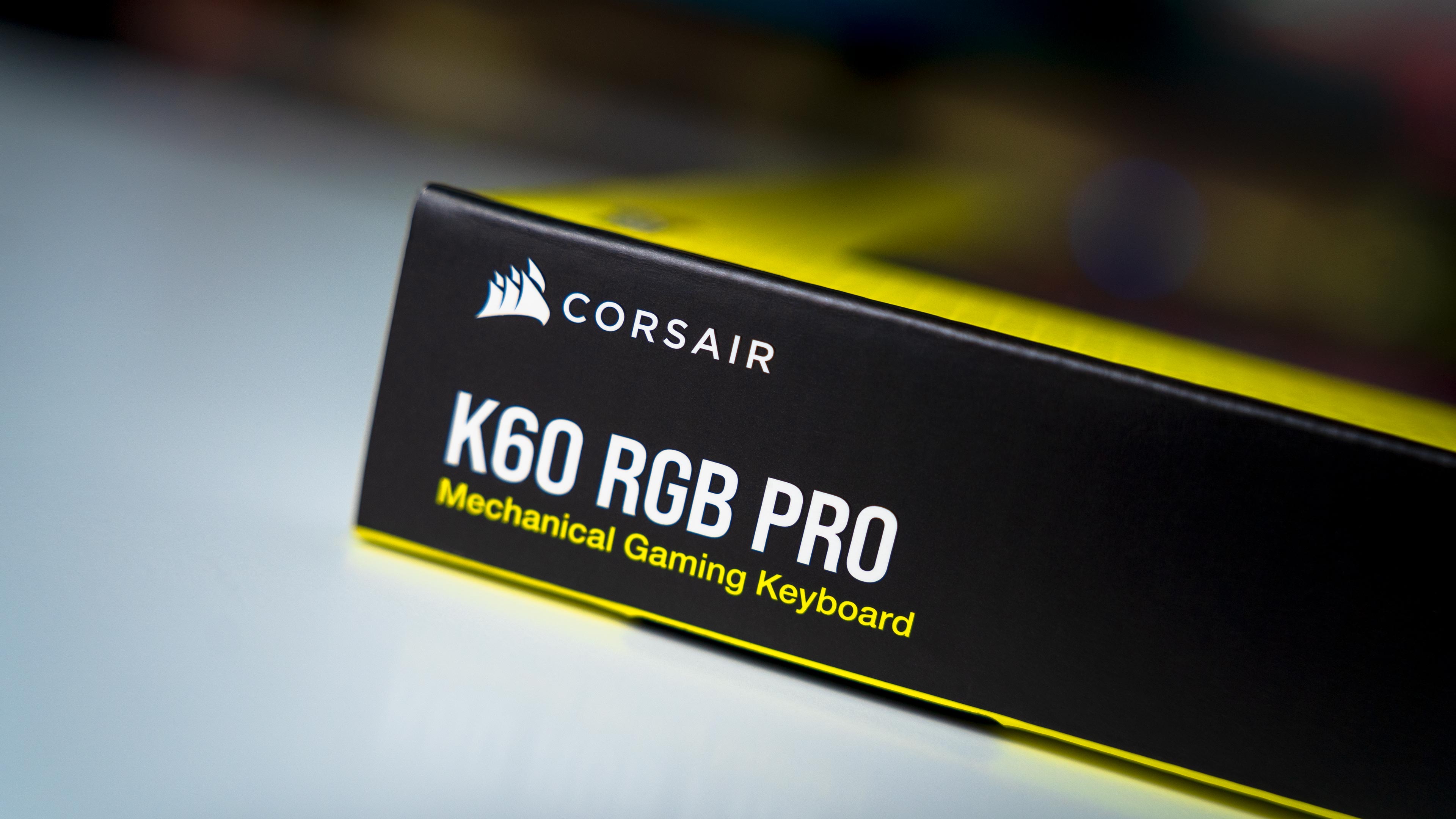 Corsair K60 RGB Pro Box (3)