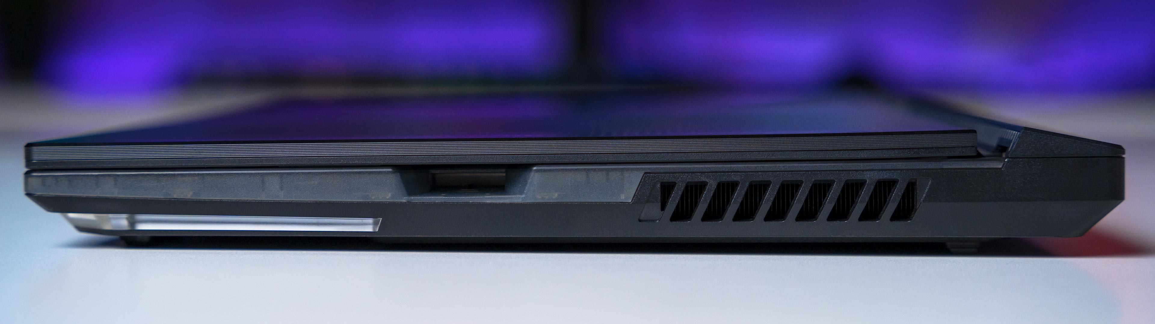 ROG Strix SCAR 15 2021 Laptop (14)