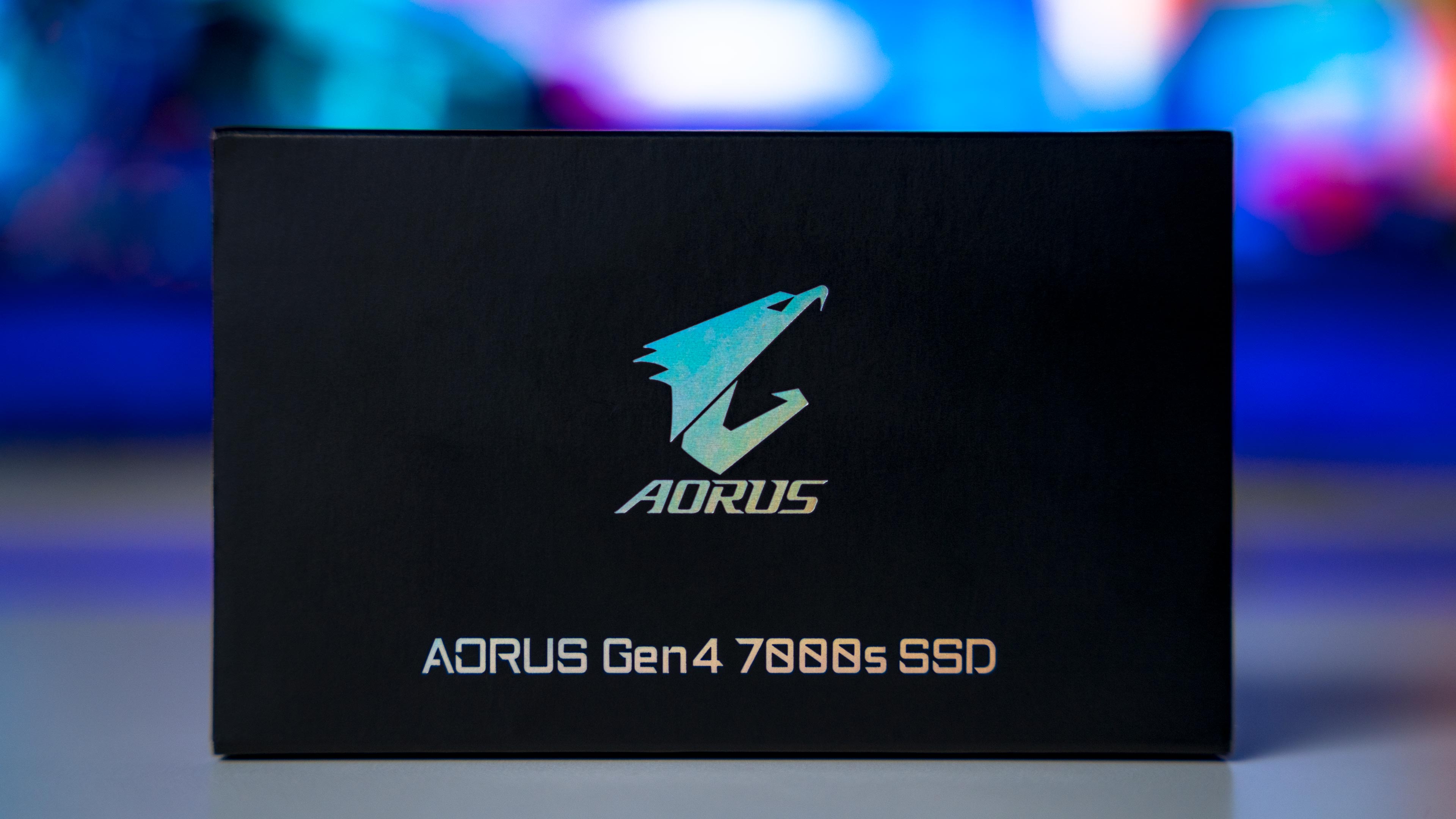 Aorus Gen4 7000s SSD Box (1)