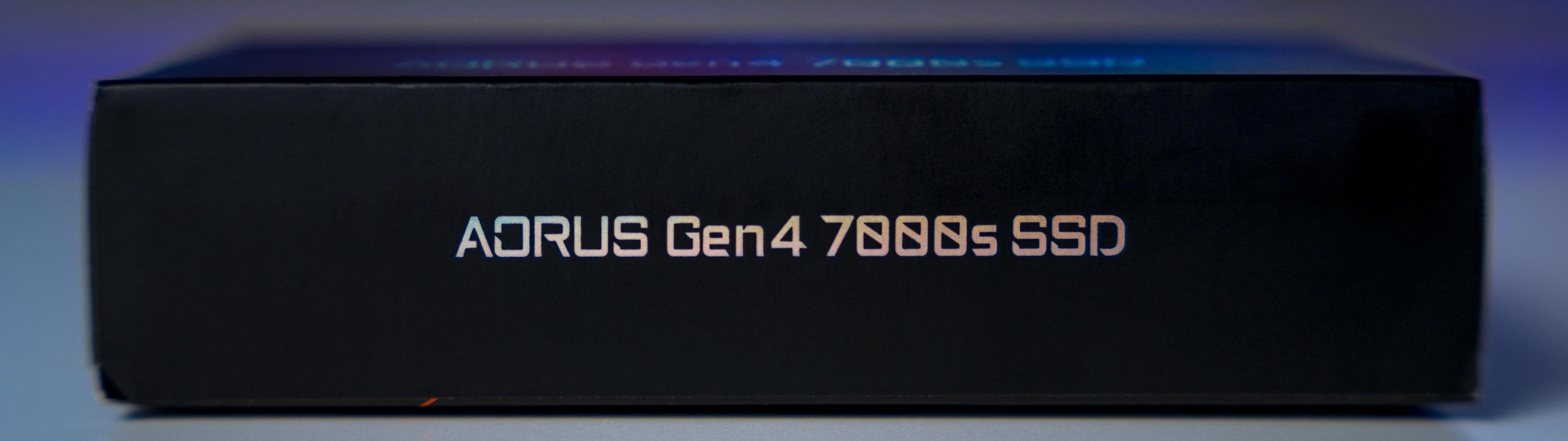 Aorus-Gen4-7000s-SSD-Box-(10)
