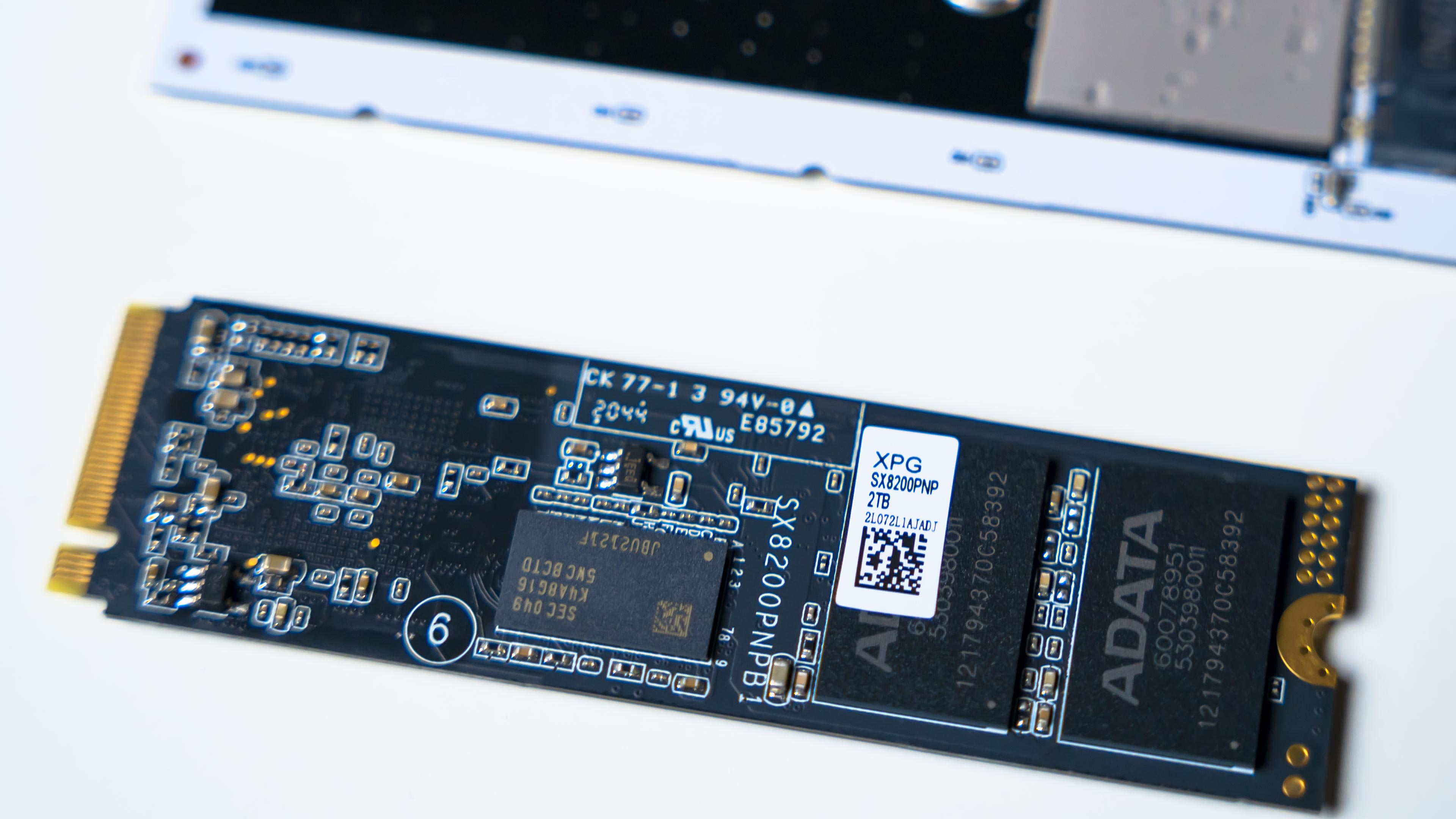 ADATA SE900G External SSD 2TB Inside (8)