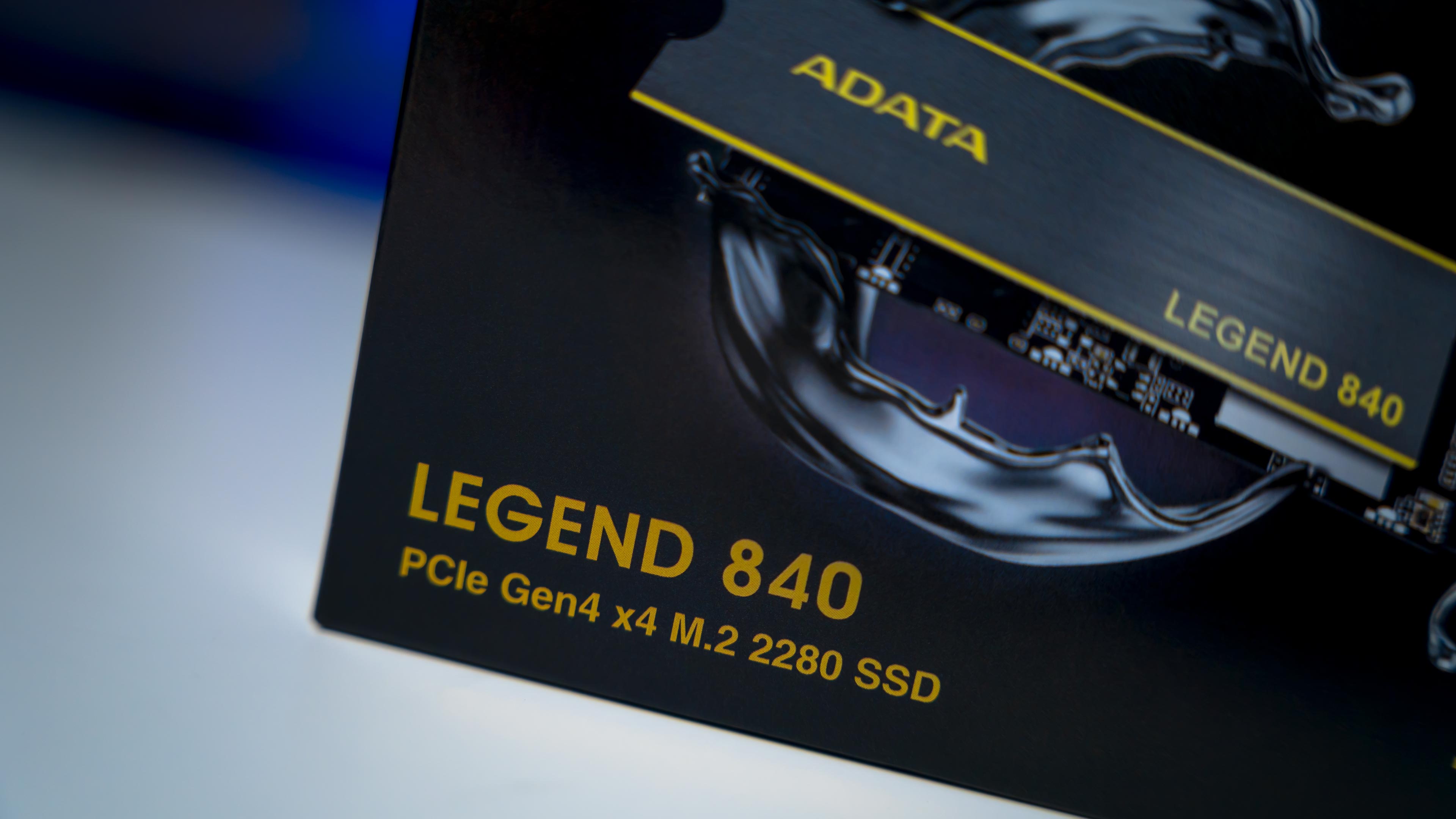 ADATA Legend 840 Box (2)