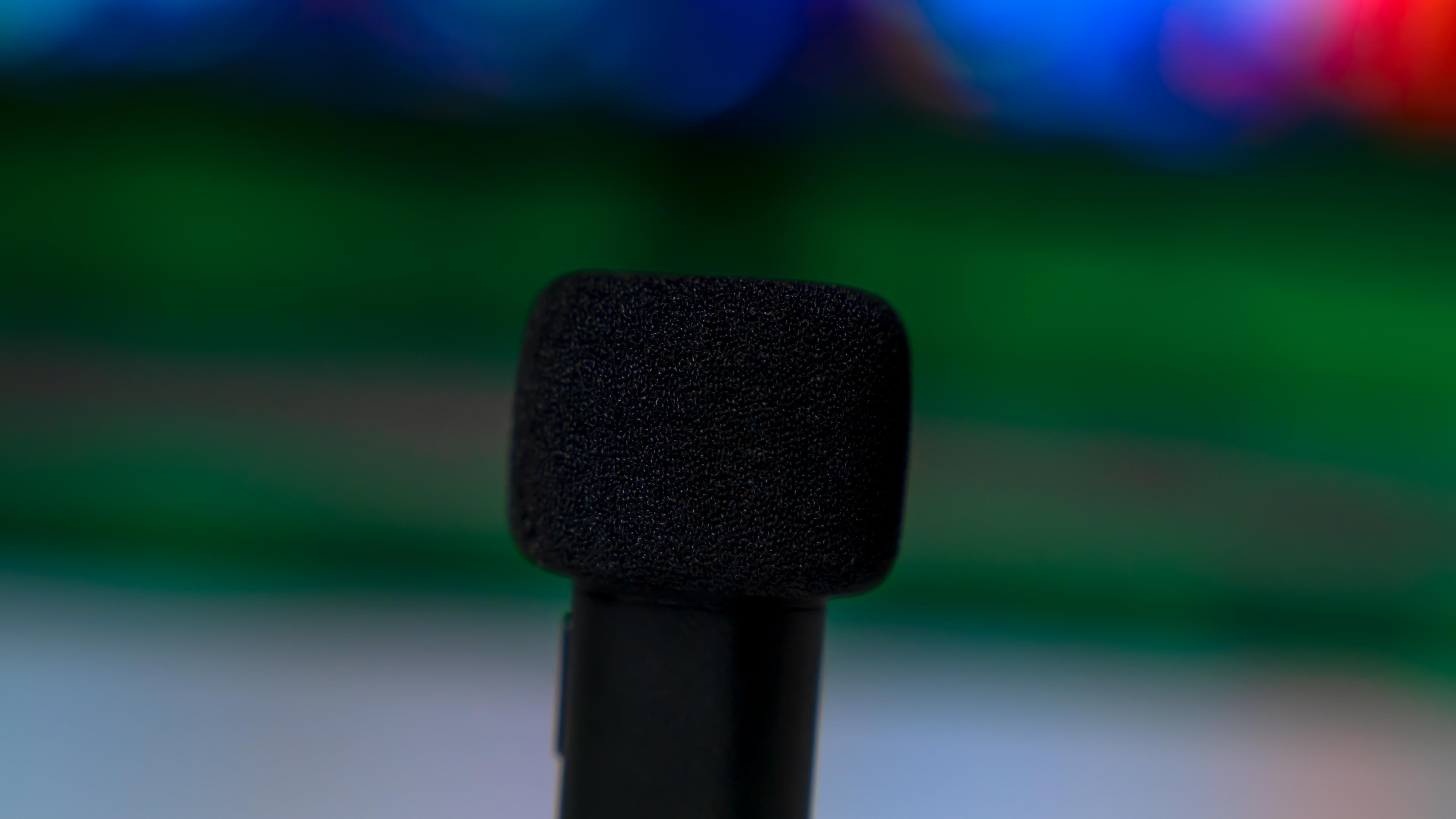 Razer Seiren BT Microphone (8)