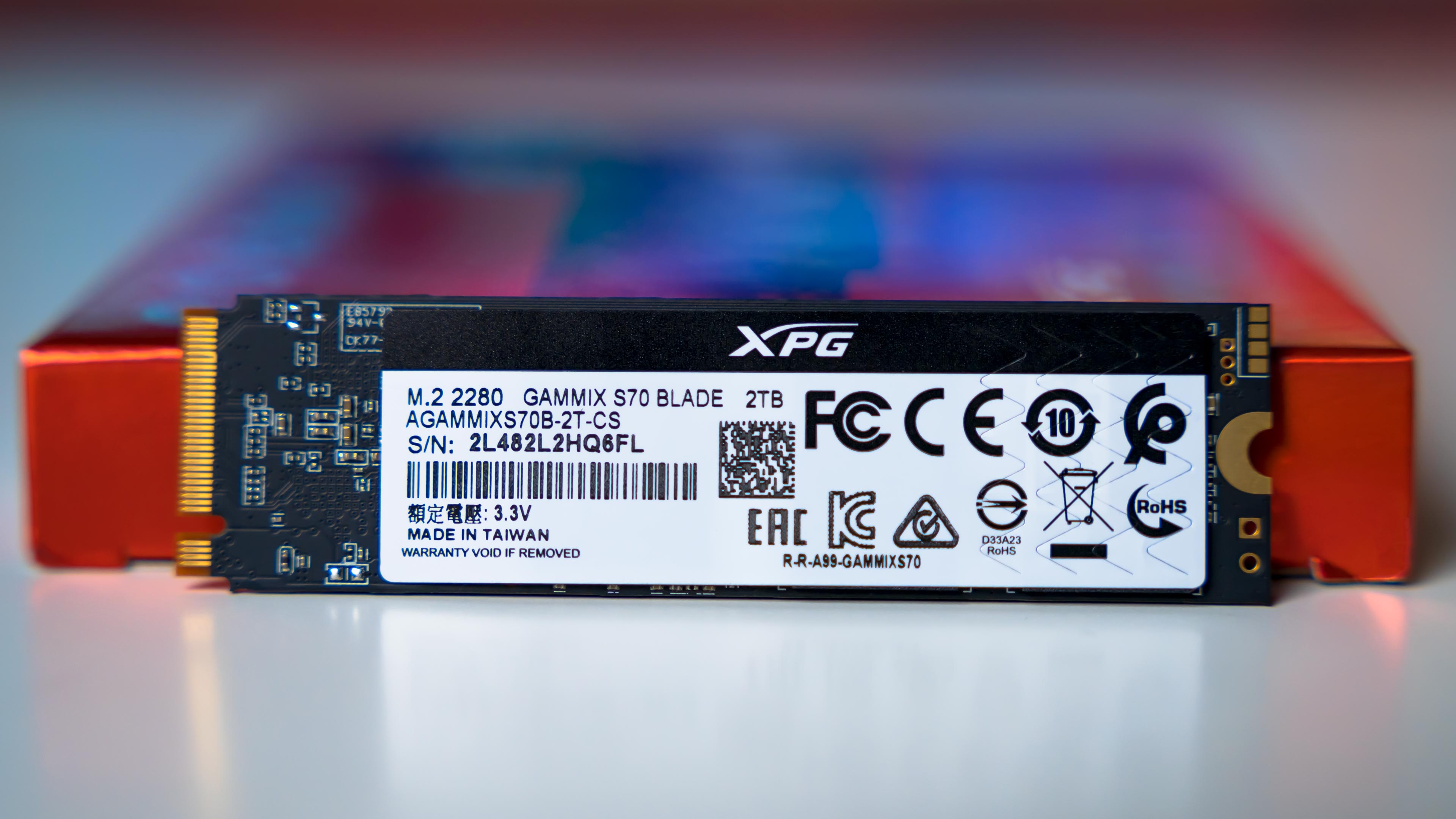 XPG GAMMIX S70 Blade SSD (2)