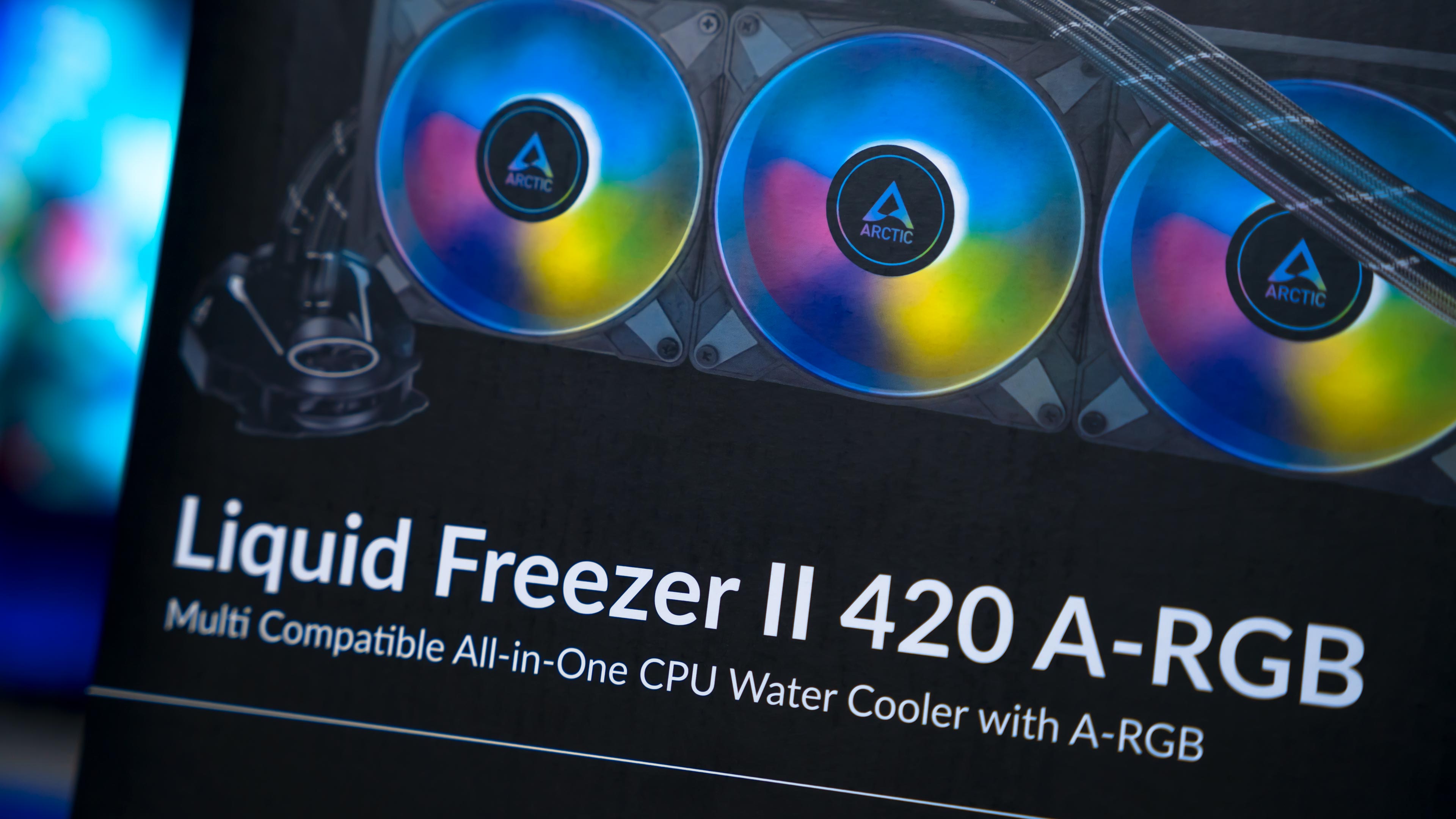 Arctic Liquid Freezer II 420 ARGB Box (2)