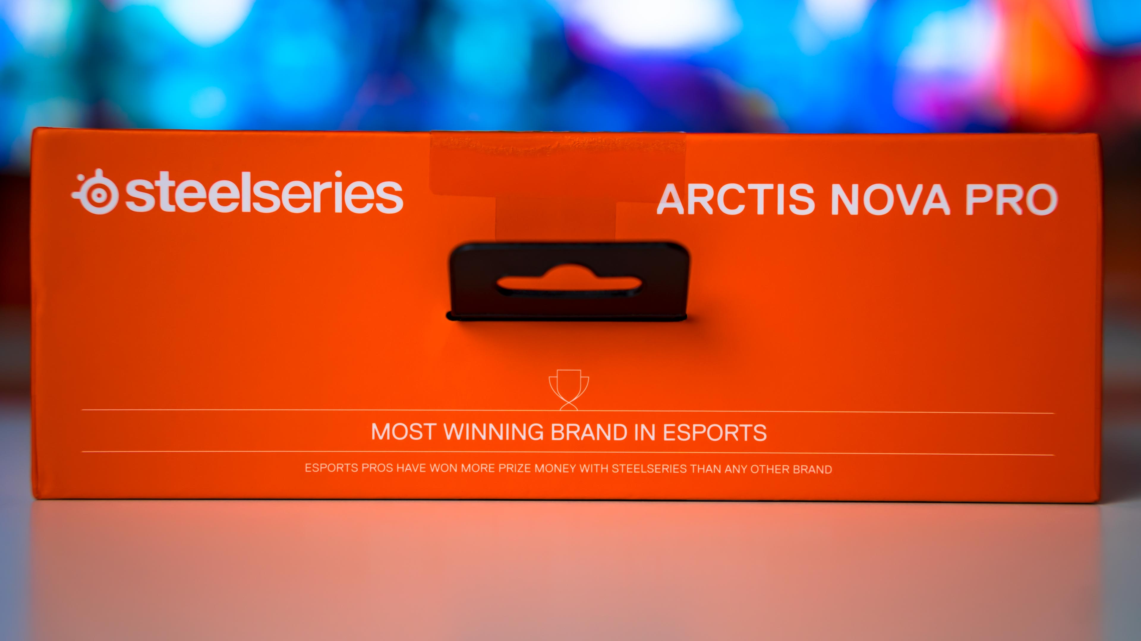 SteelSeries Arctis Nova Pro Box (7)