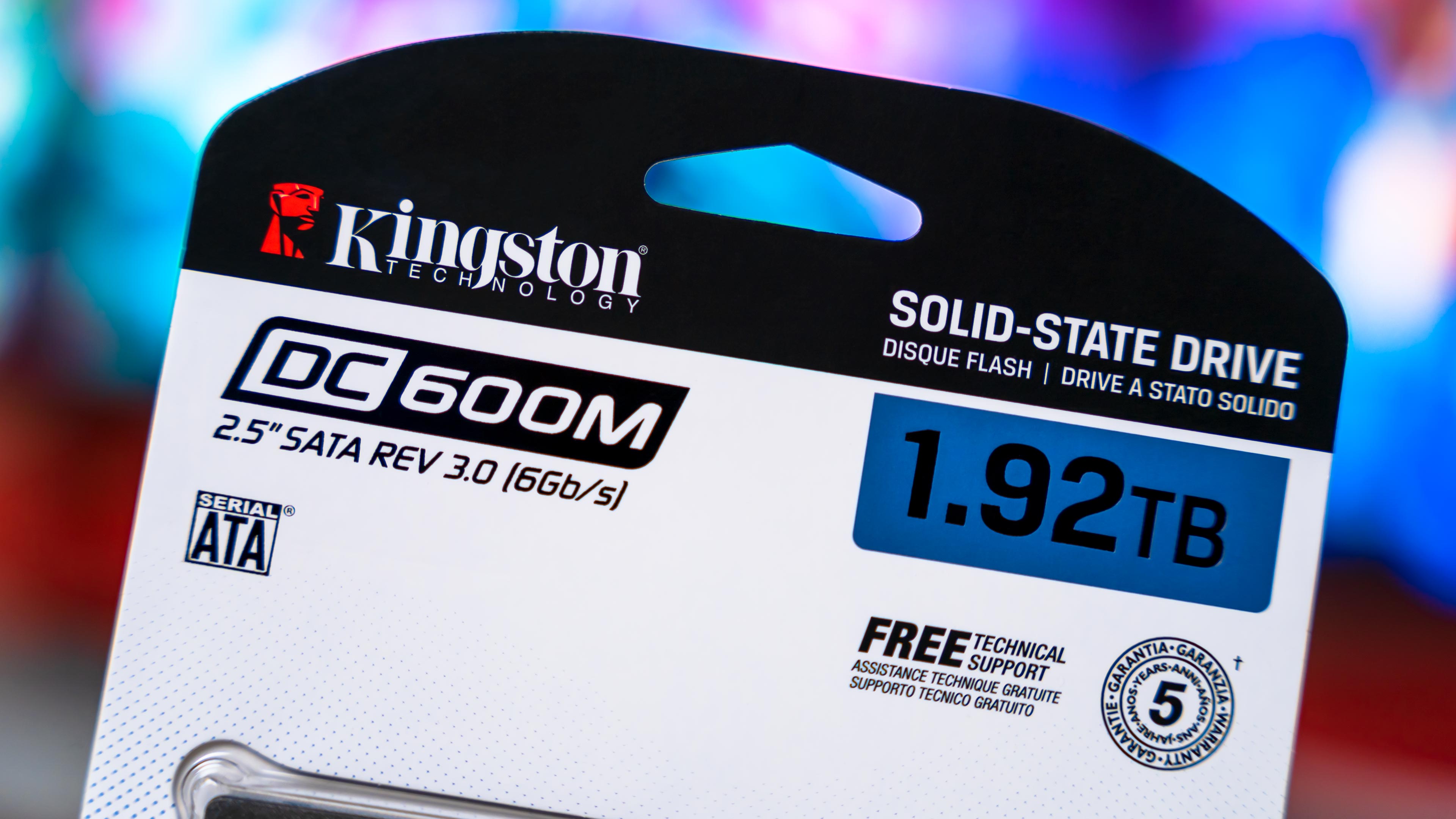 Kingston DC600M Box (2)