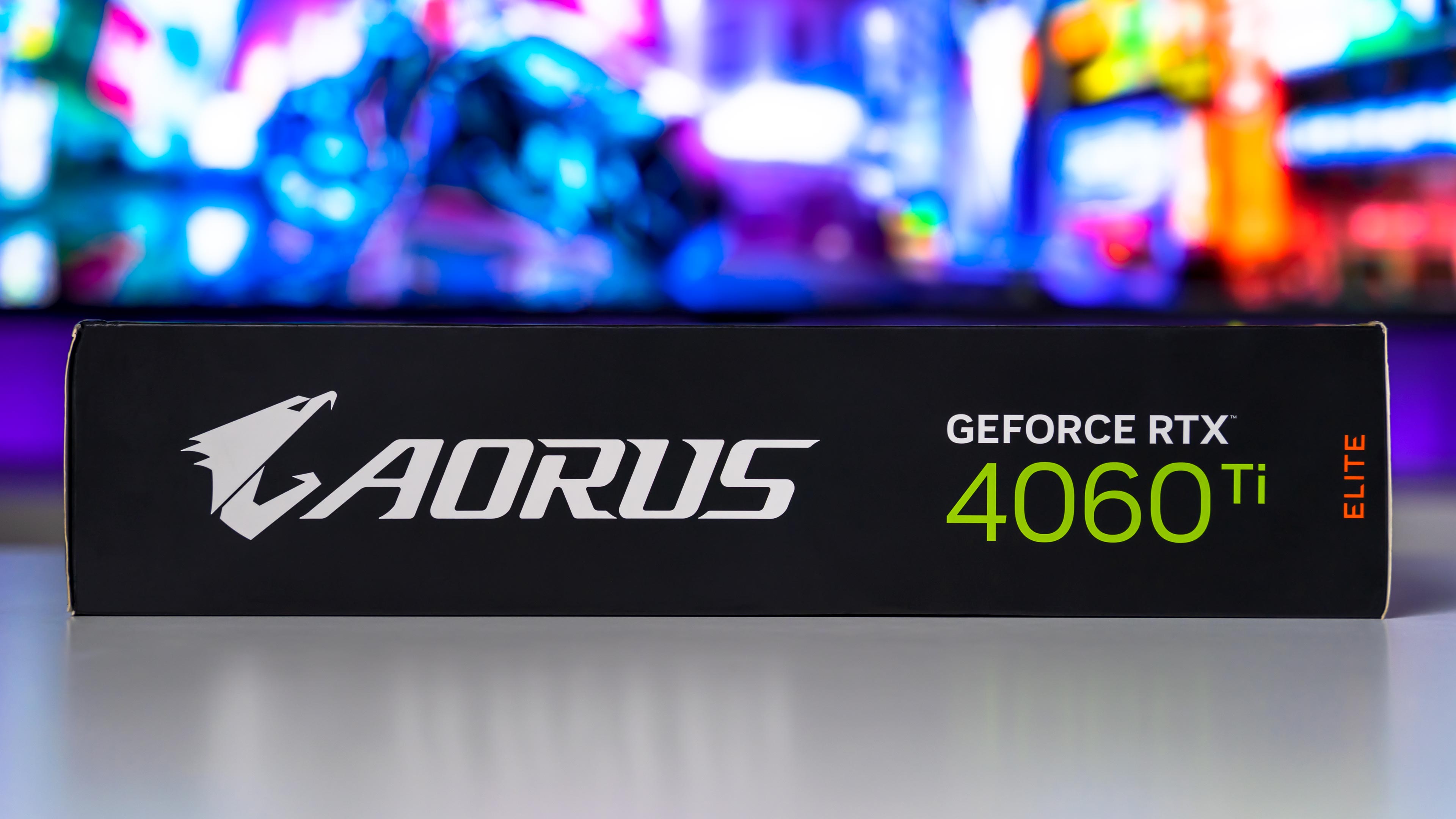Aorus GTX 4060 Ti Elite Box (7)