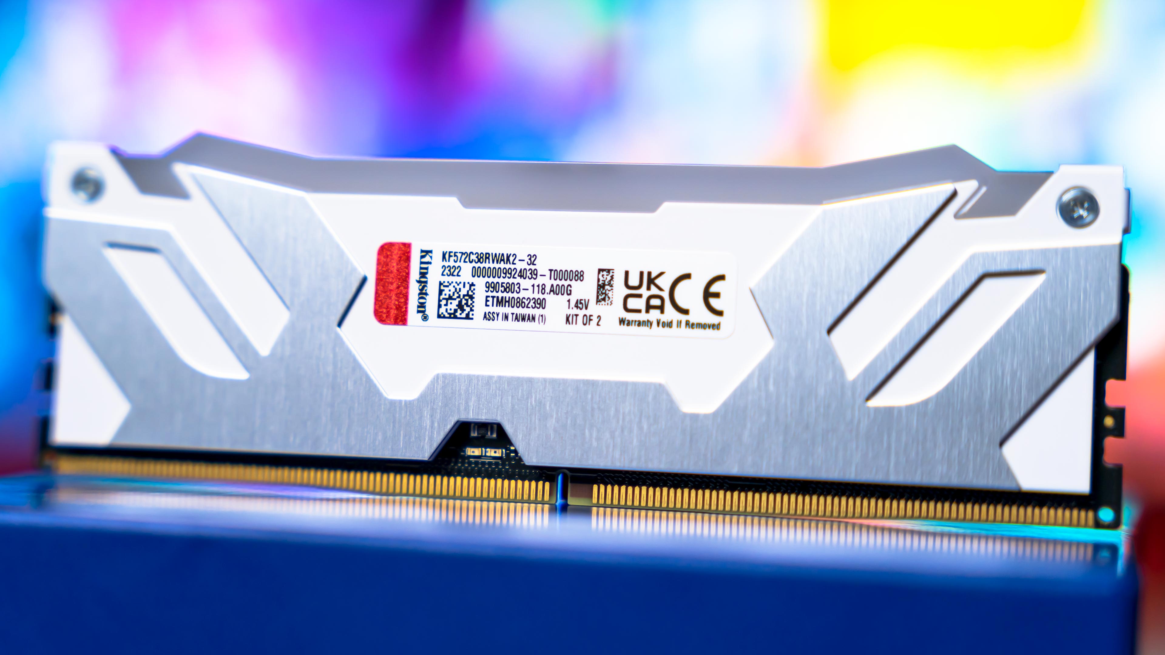 Kingston Fury Renegade White RGB DDR5 7200MHz Memory (3)