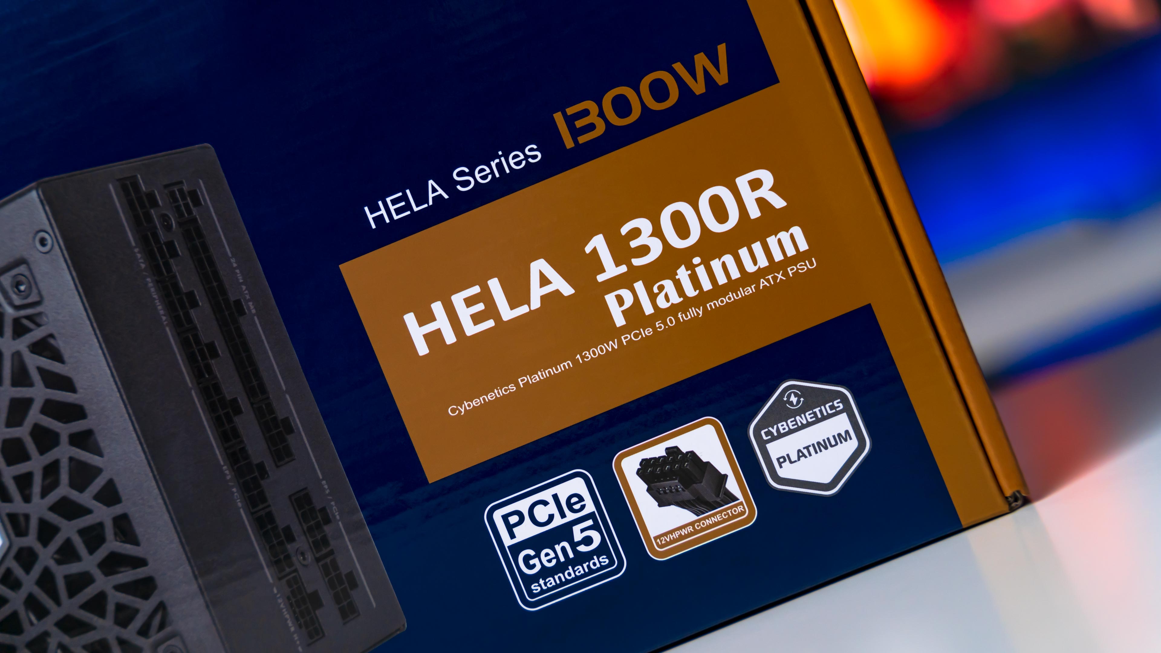 Silverstone HELA 1300R Platinum Box (2)