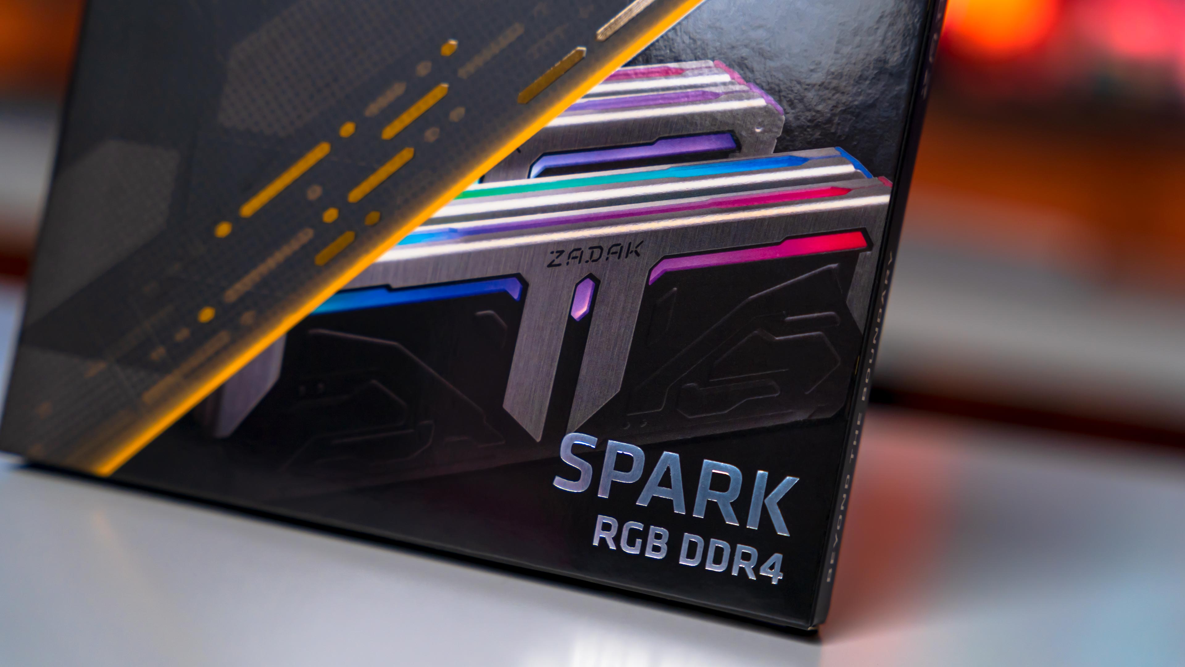 Zadak Spark RGB DDR4 4266Mhz Box (2)