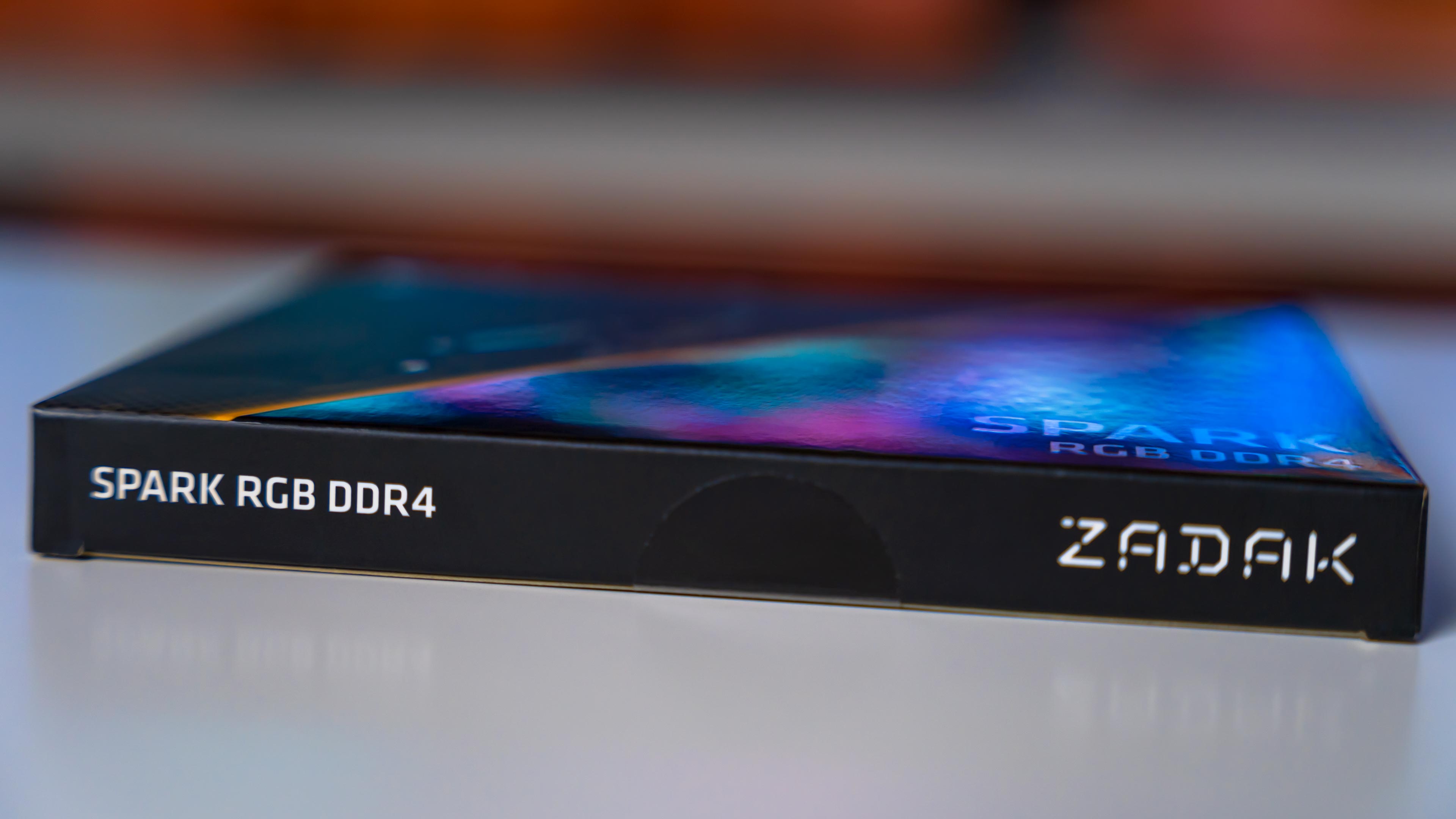 Zadak Spark RGB DDR4 4266Mhz Box (4)
