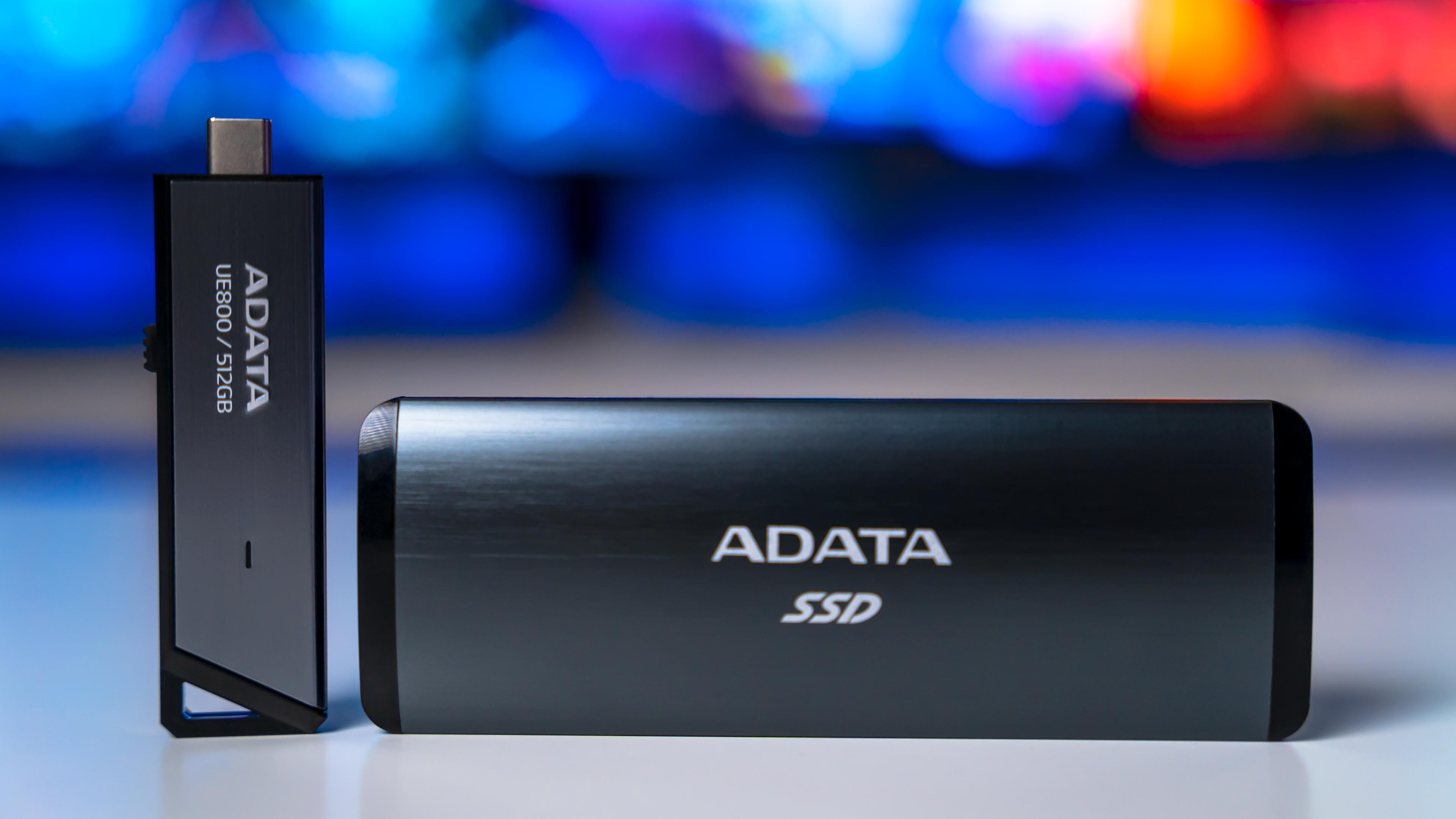 ADATA UE800 512GB USB 3.2 Type-C vs External SSD