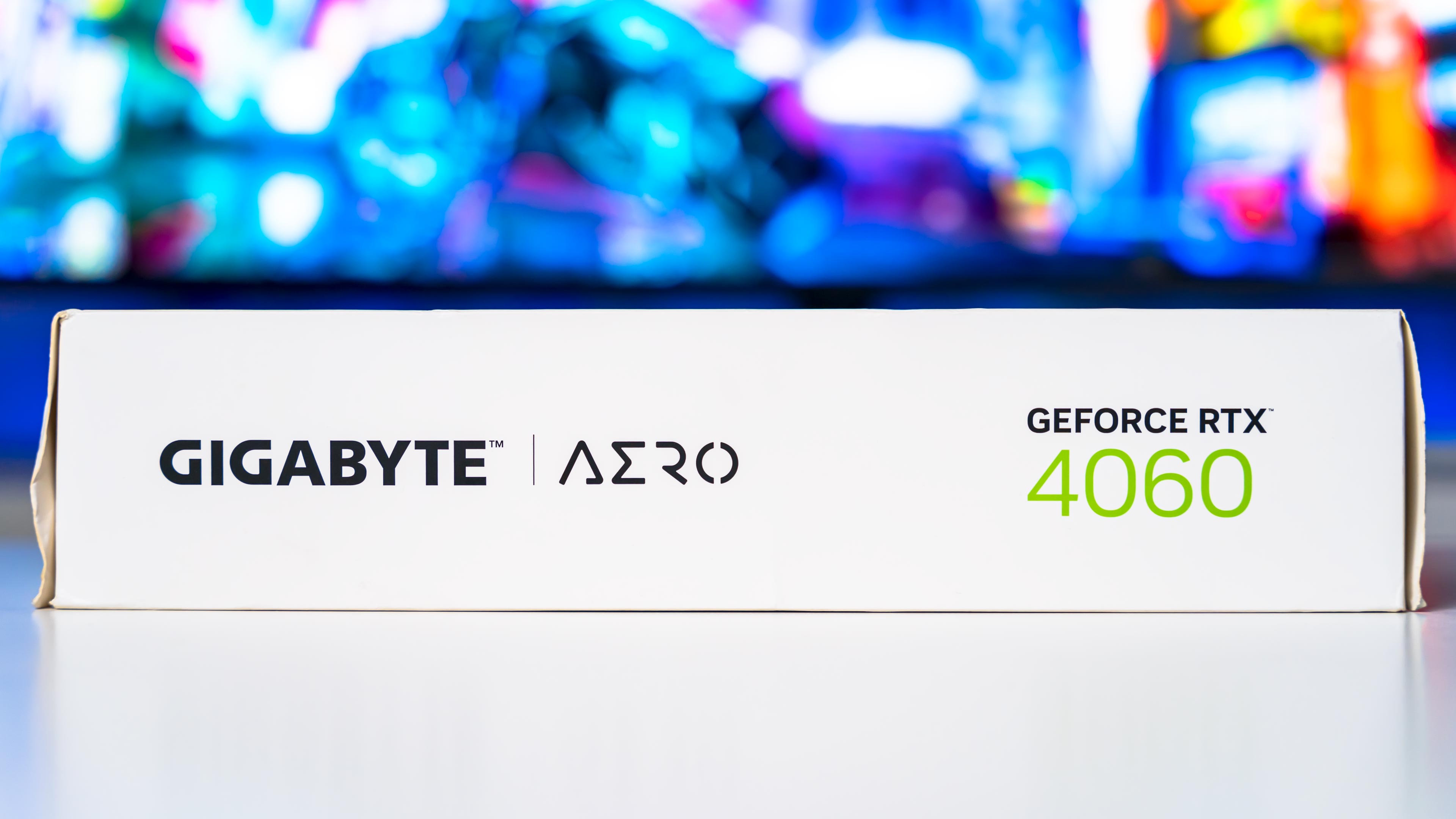 Gigabyte RTX 4060 Aero OC Box (4)