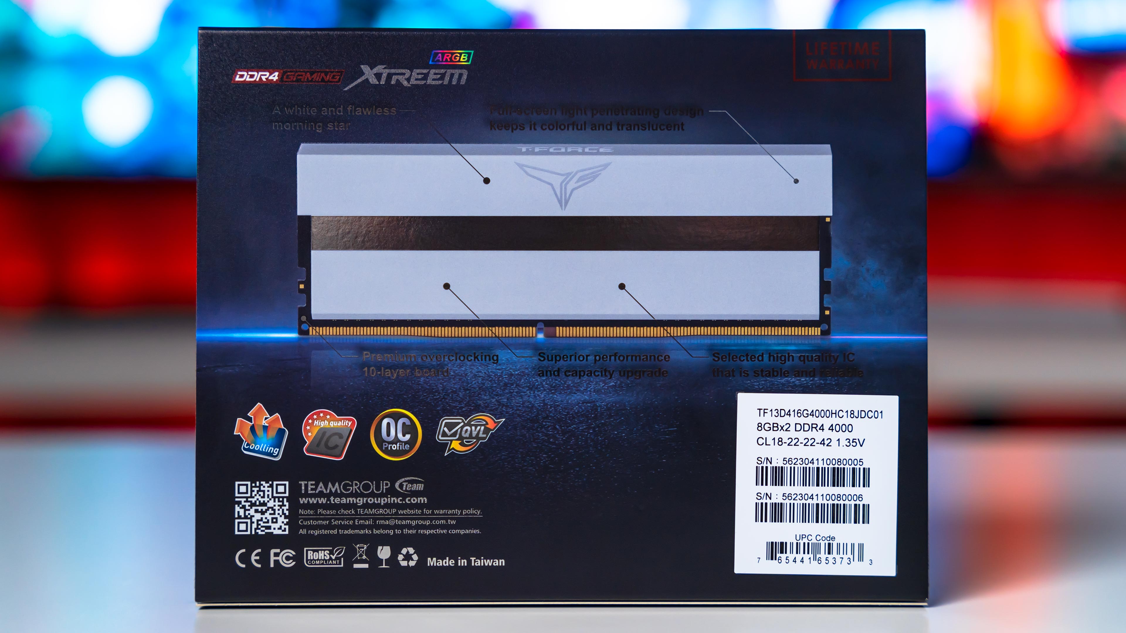 TeamGroup Xtreem ARGB DDR4 4000MHz Box (2)