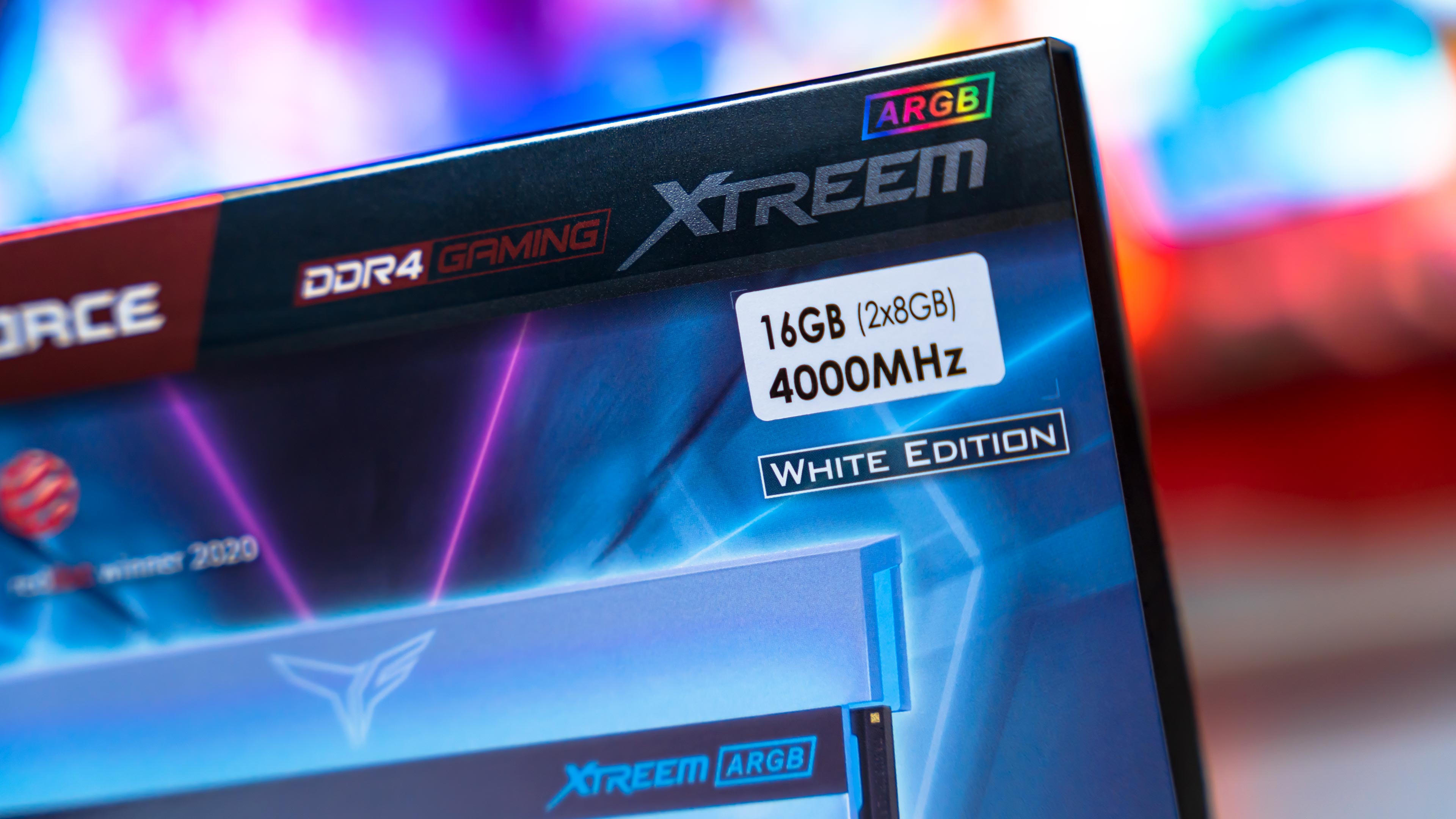 TeamGroup Xtreem ARGB DDR4 4000MHz Box (3)