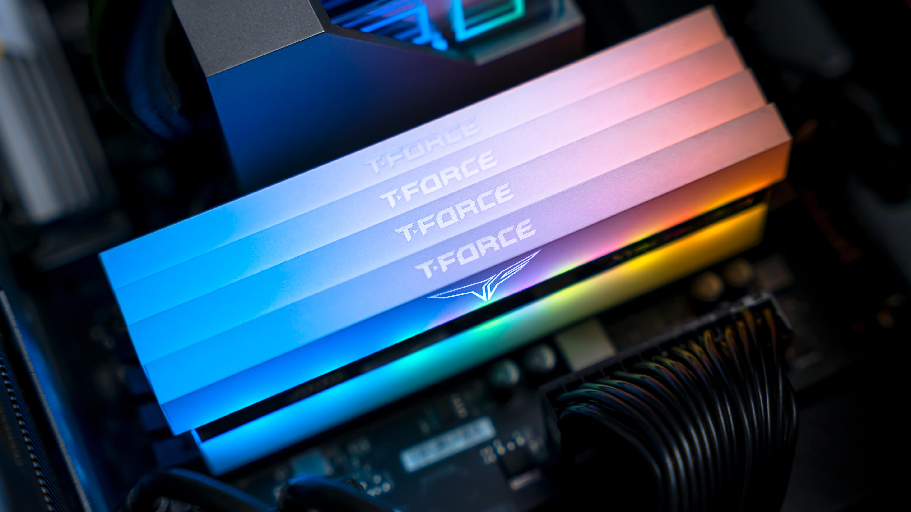 TeamGroup Xtreem ARGB DDR4 4000MHz RGB (7)