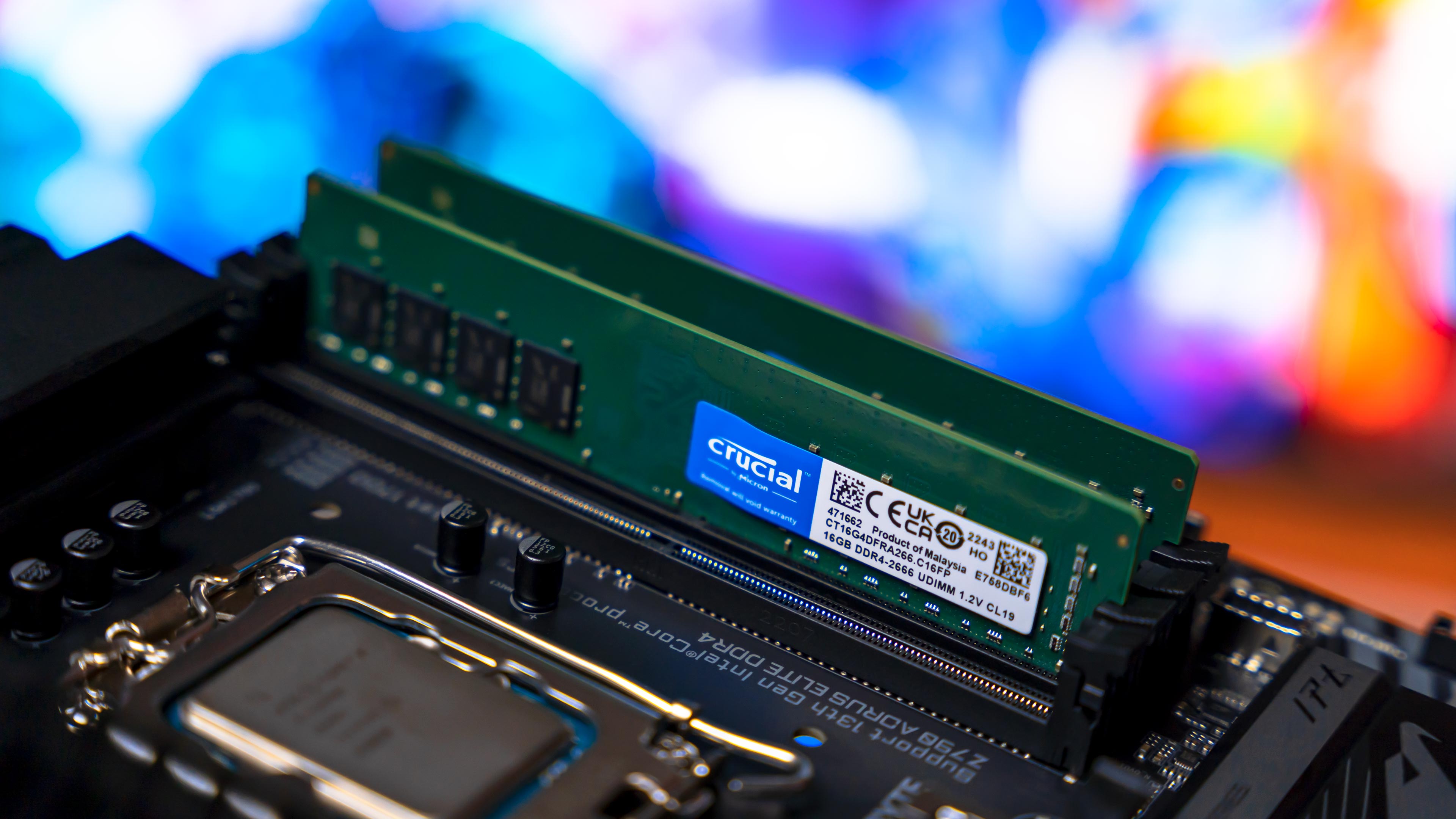 Crucial DDR4 2666Mhz Installation (4)