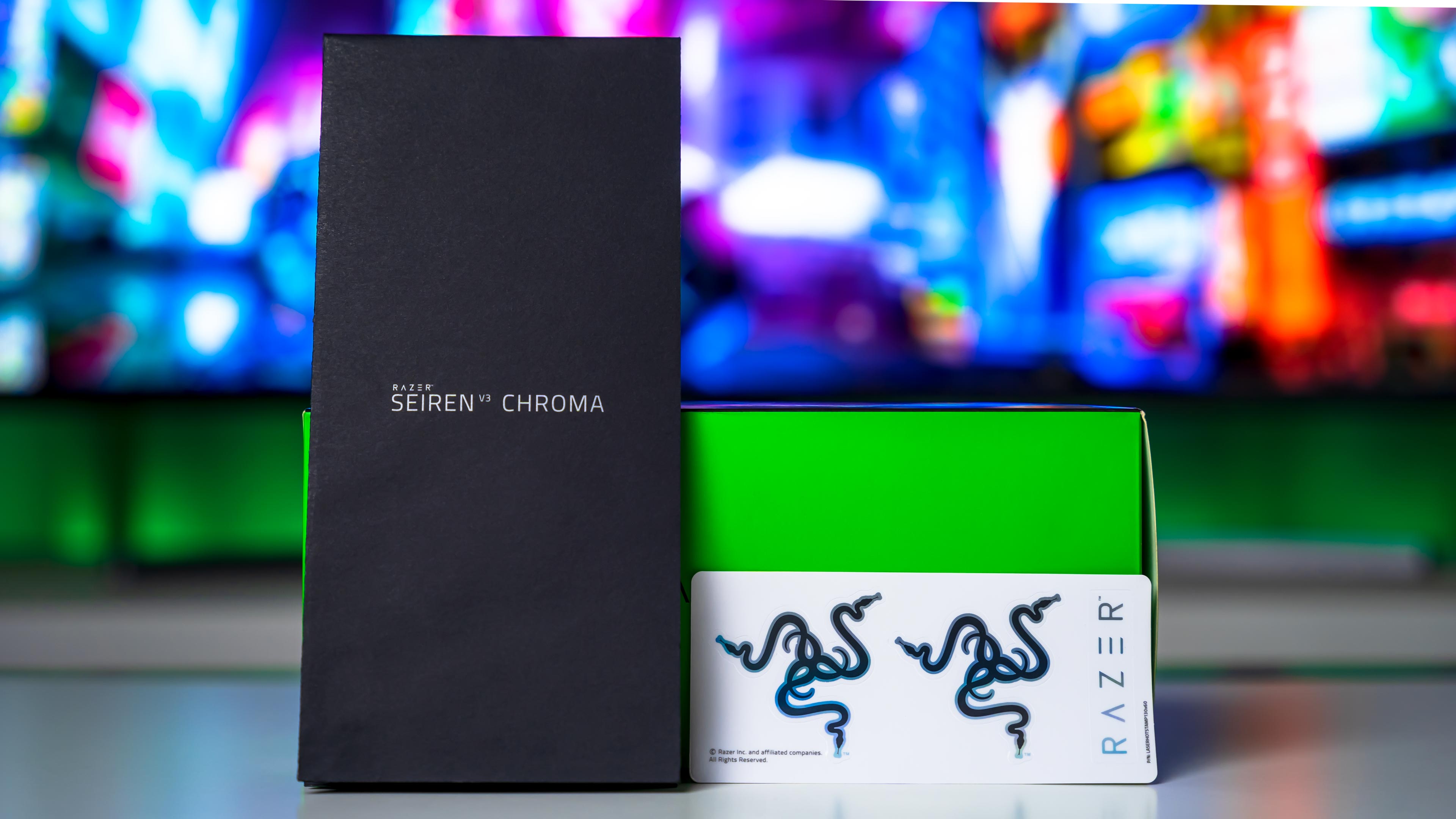 Razer Seiren V3 Chroma Box (8)