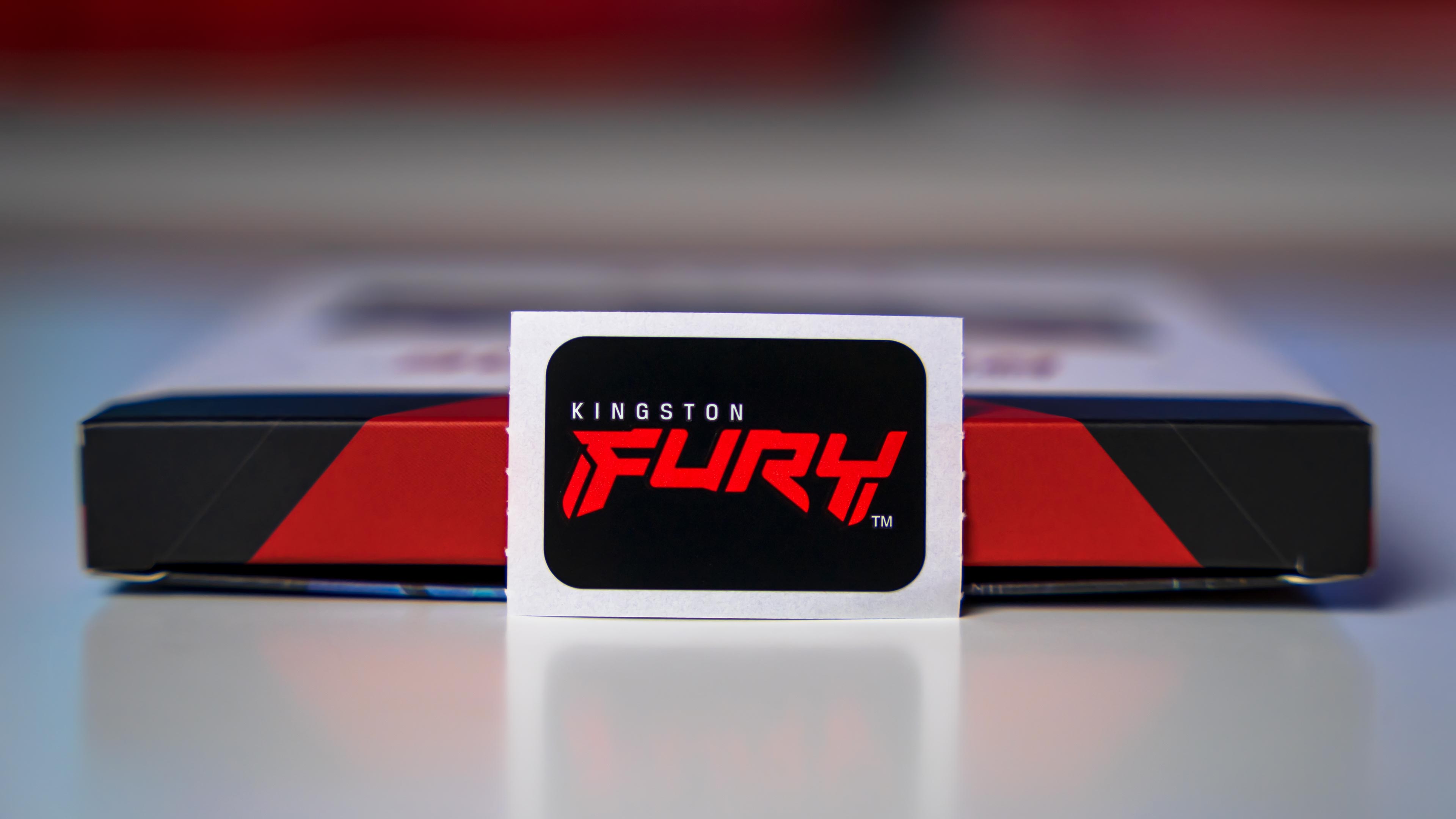 Kingston Fury Renegade RGB DDR5 6400MHz 2x48GB Box (10)