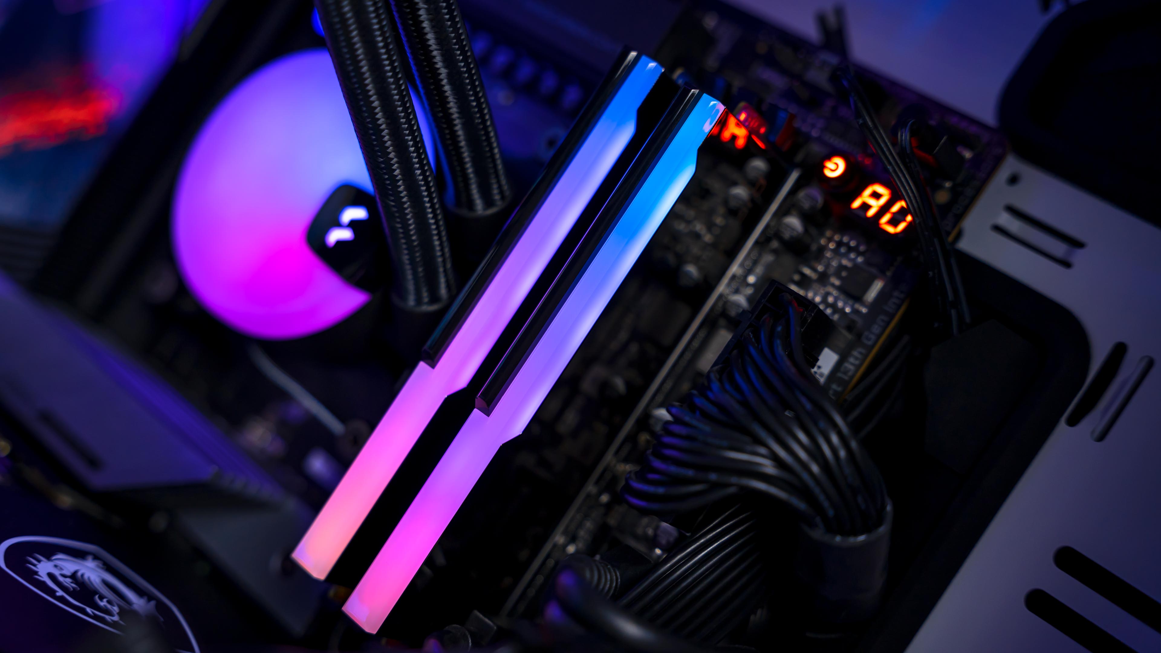 Asgard Bargi RGB DDR5 32GB 7200Mhz RGB Lights (2)