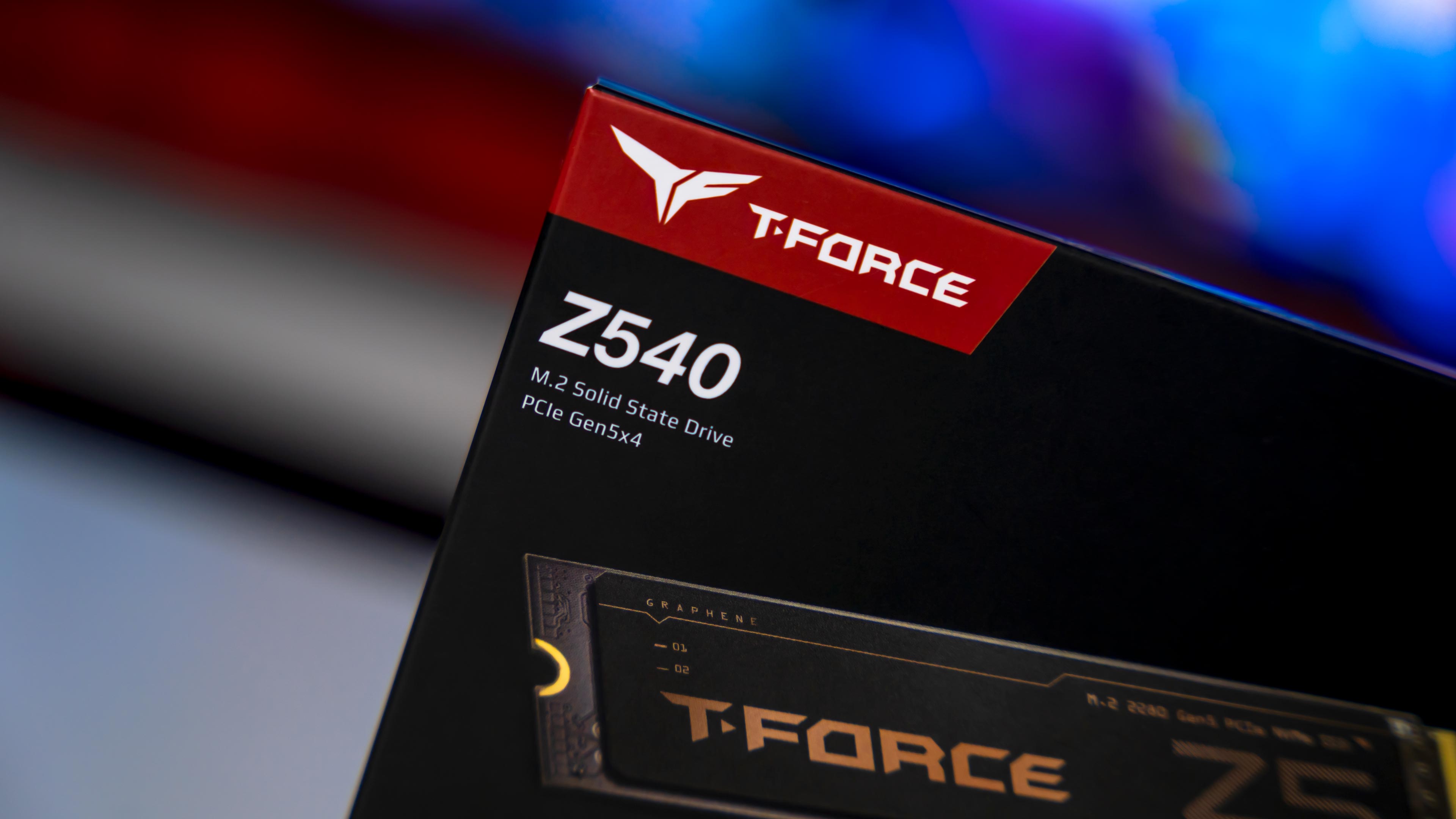 TeamGroup T-Force Z540 1TB Box (2)