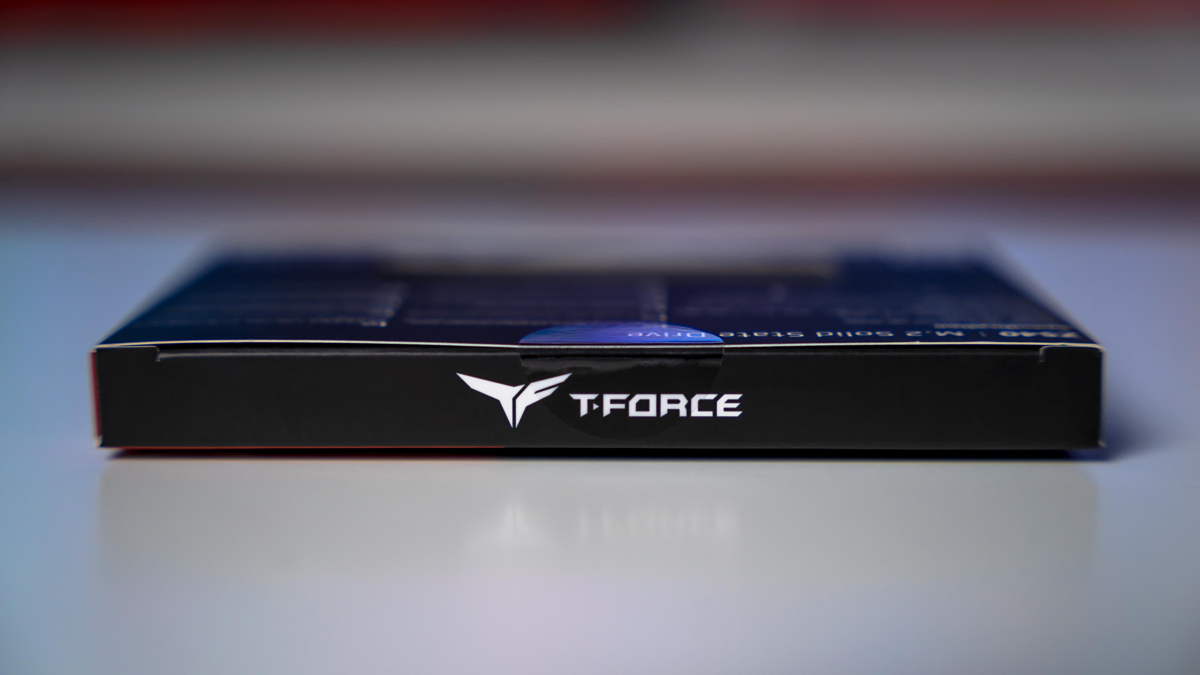 TeamGroup T-Force Z540 1TB Box (7)