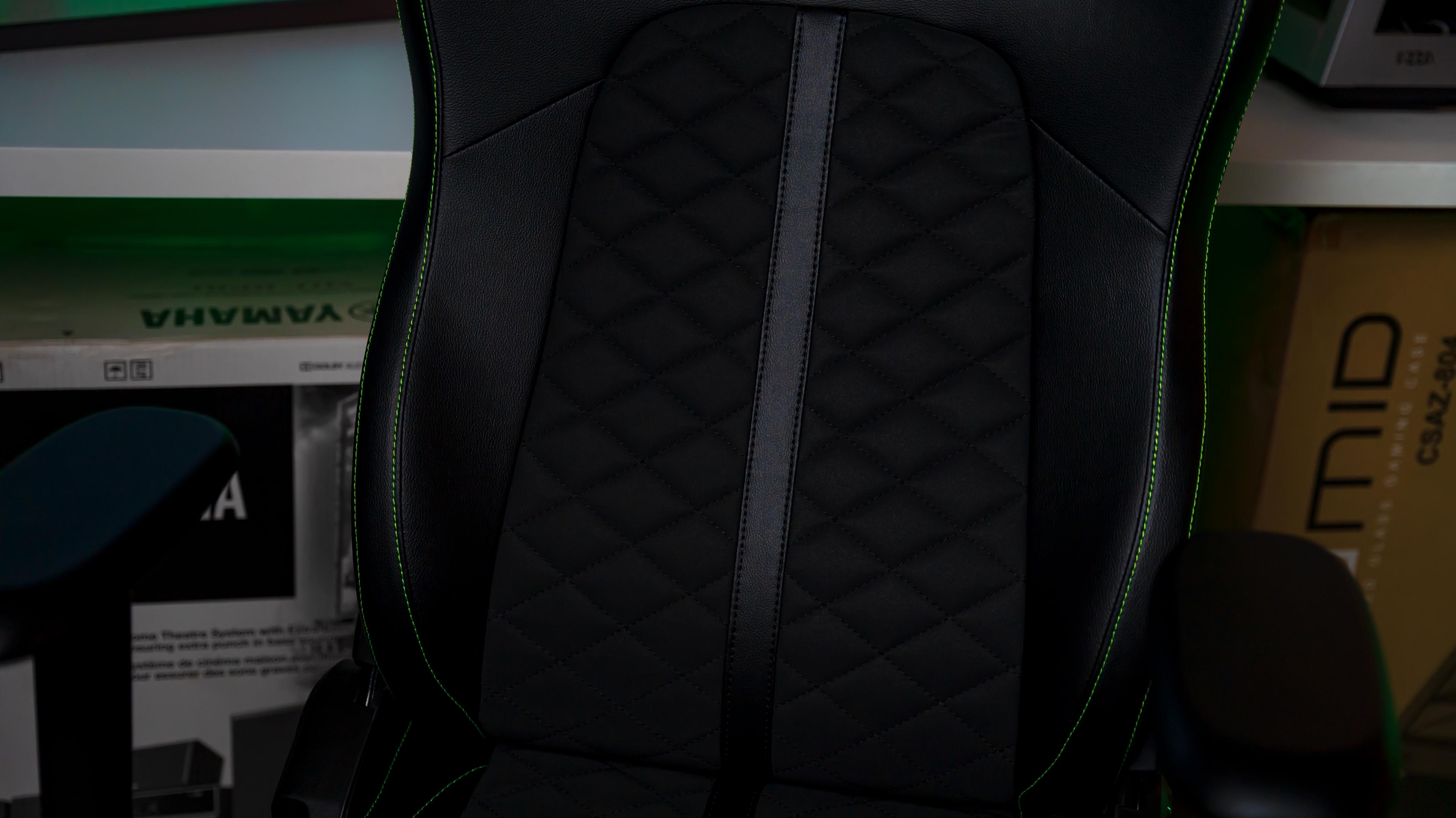 Razer Enki X Chair Back and Bottom (2)