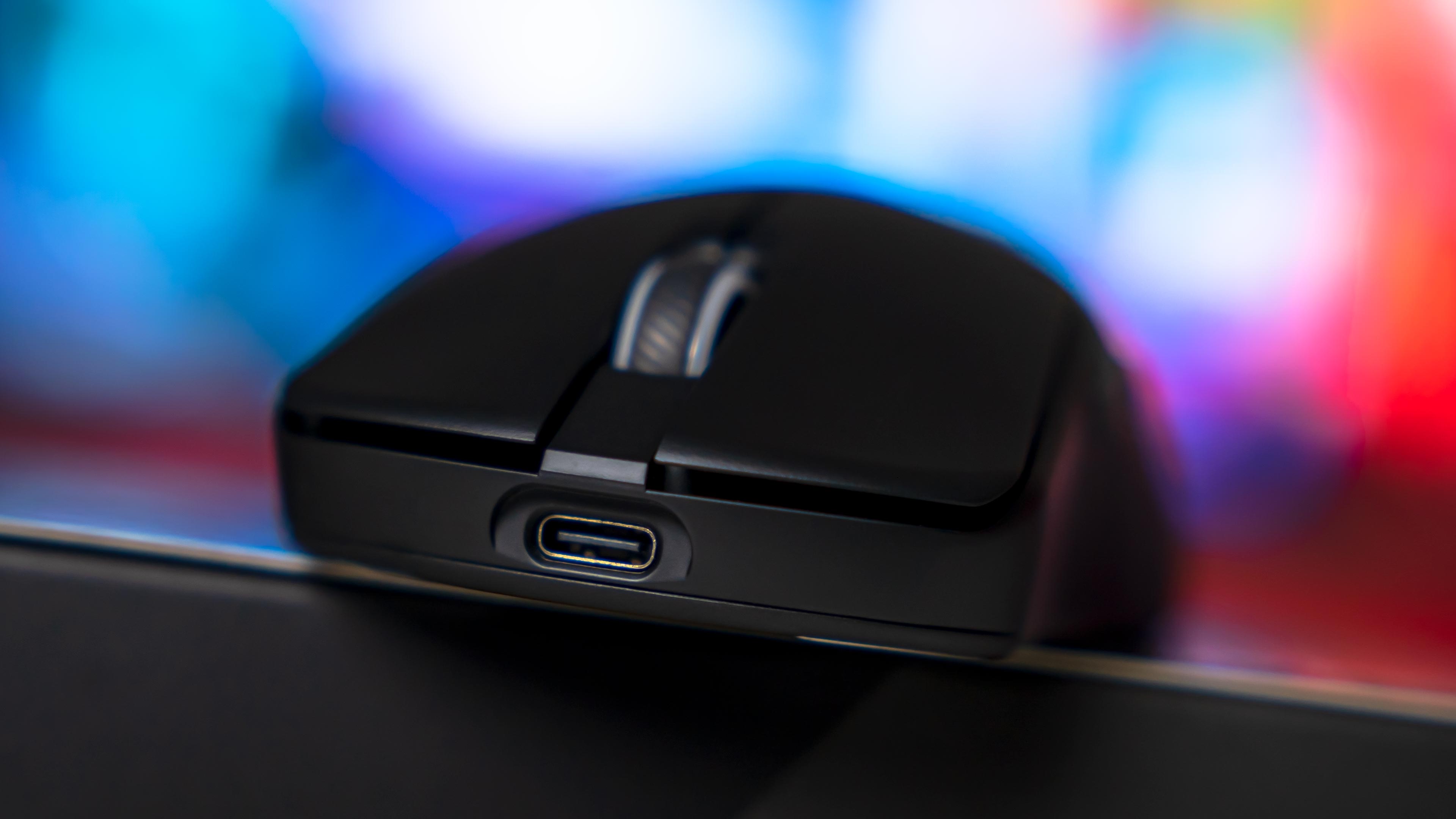 ASUS ROG Harpe Ace Mini Mouse (2)