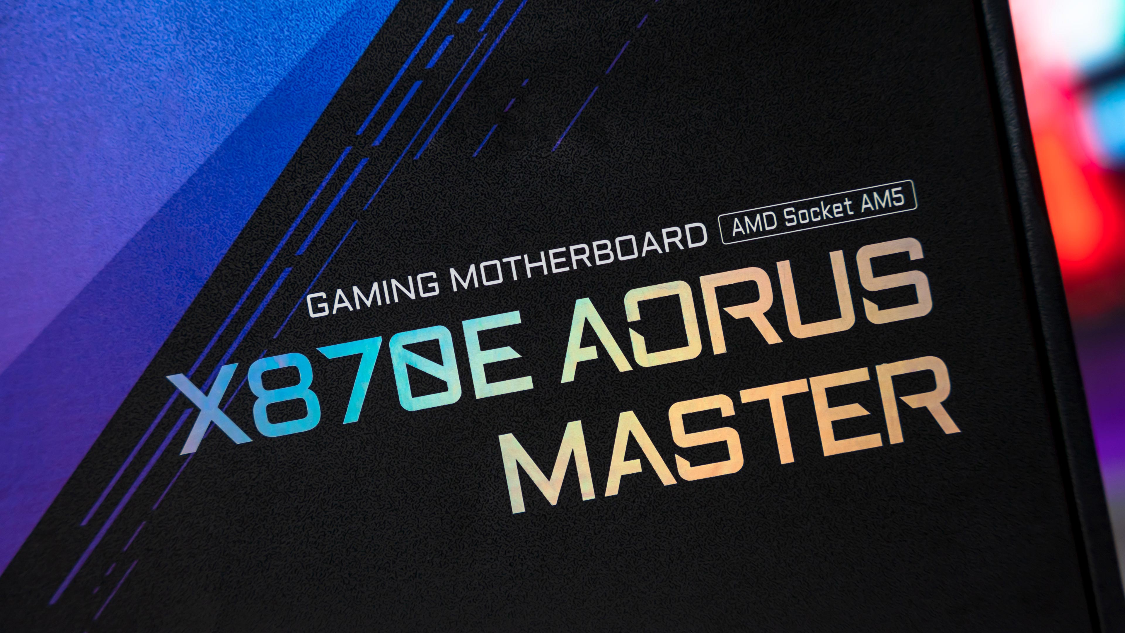 Aorus X870E Master Box (2)