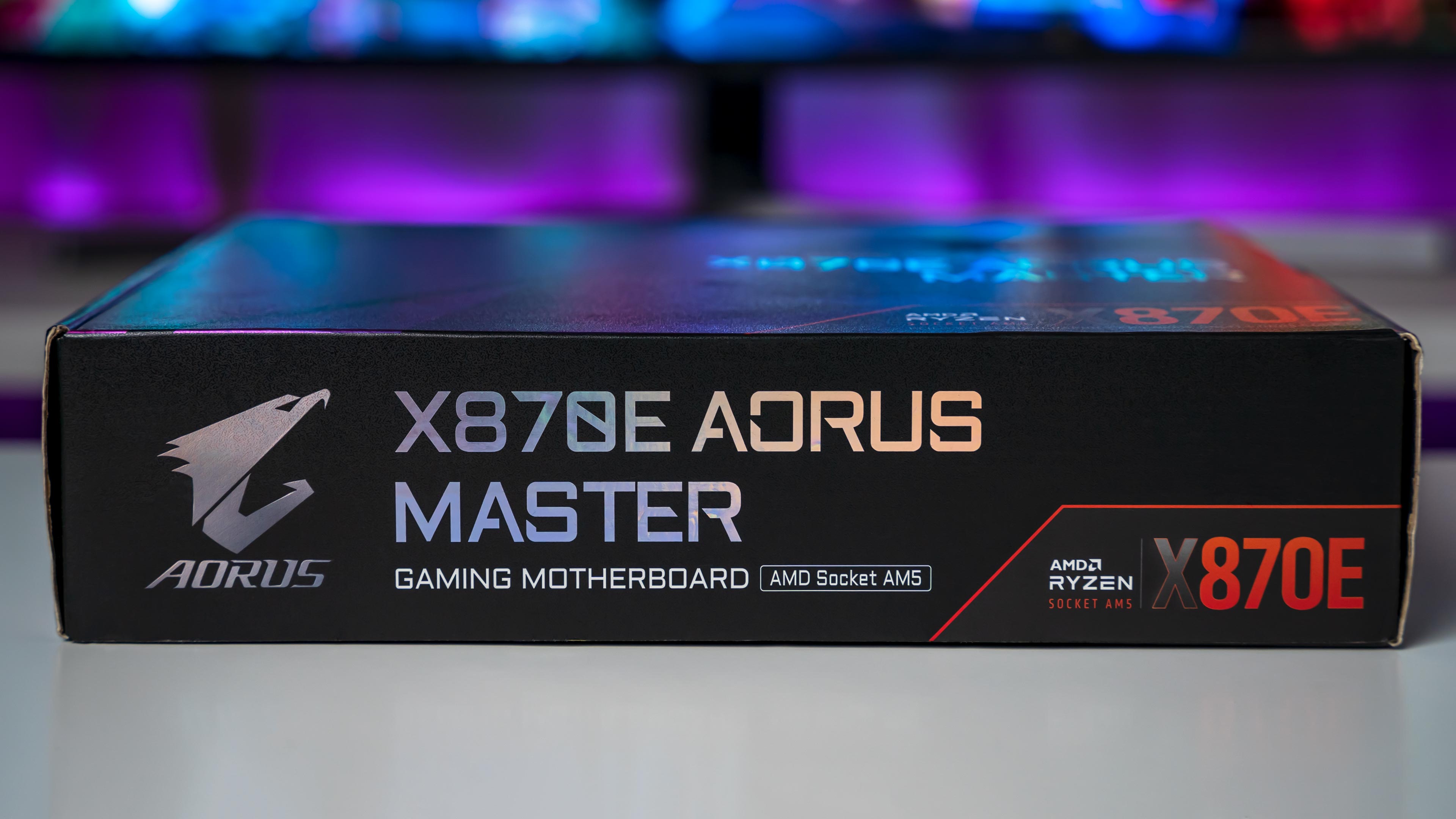 Aorus X870E Master Box (5)