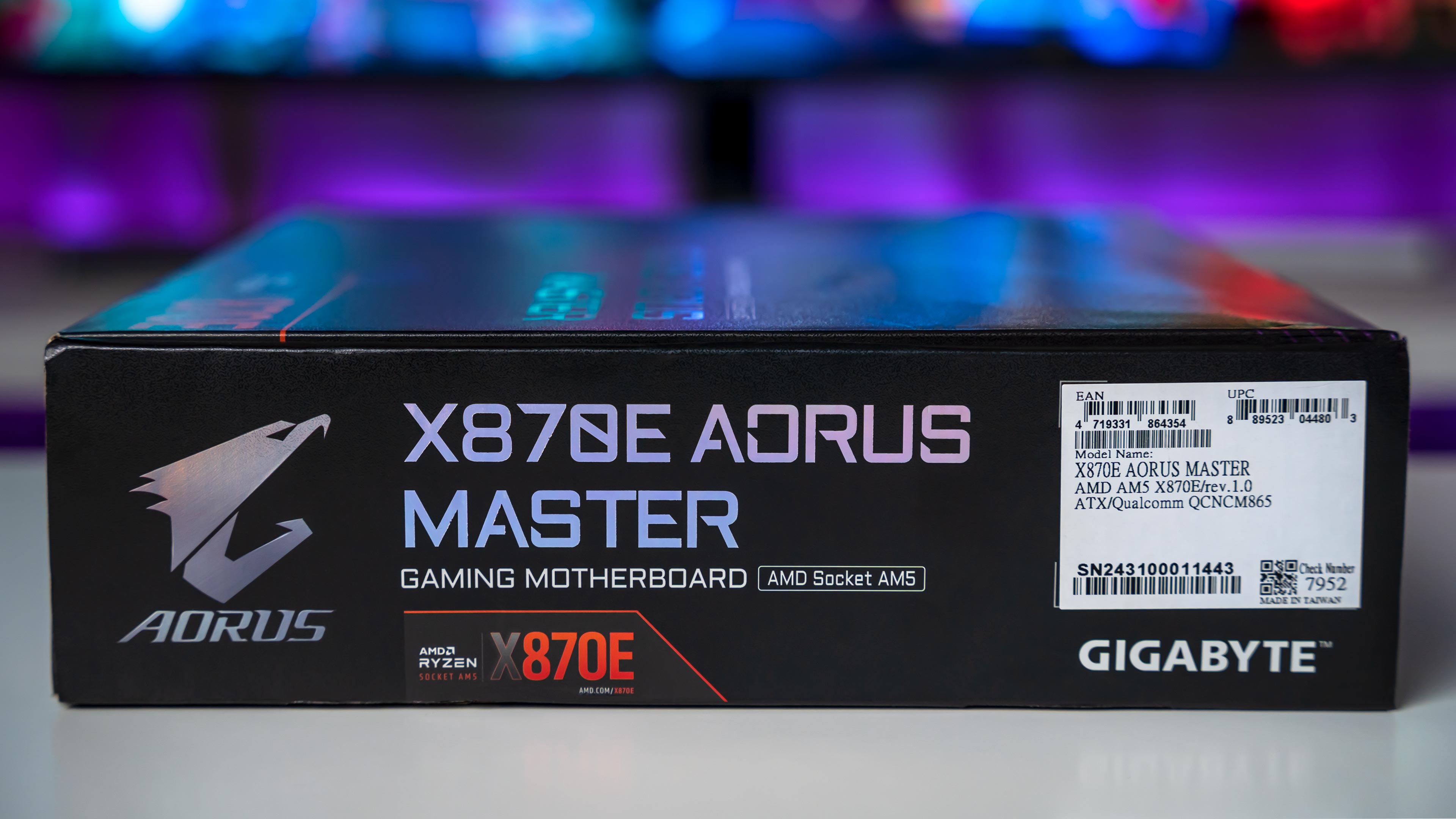 Aorus X870E Master Box (6)