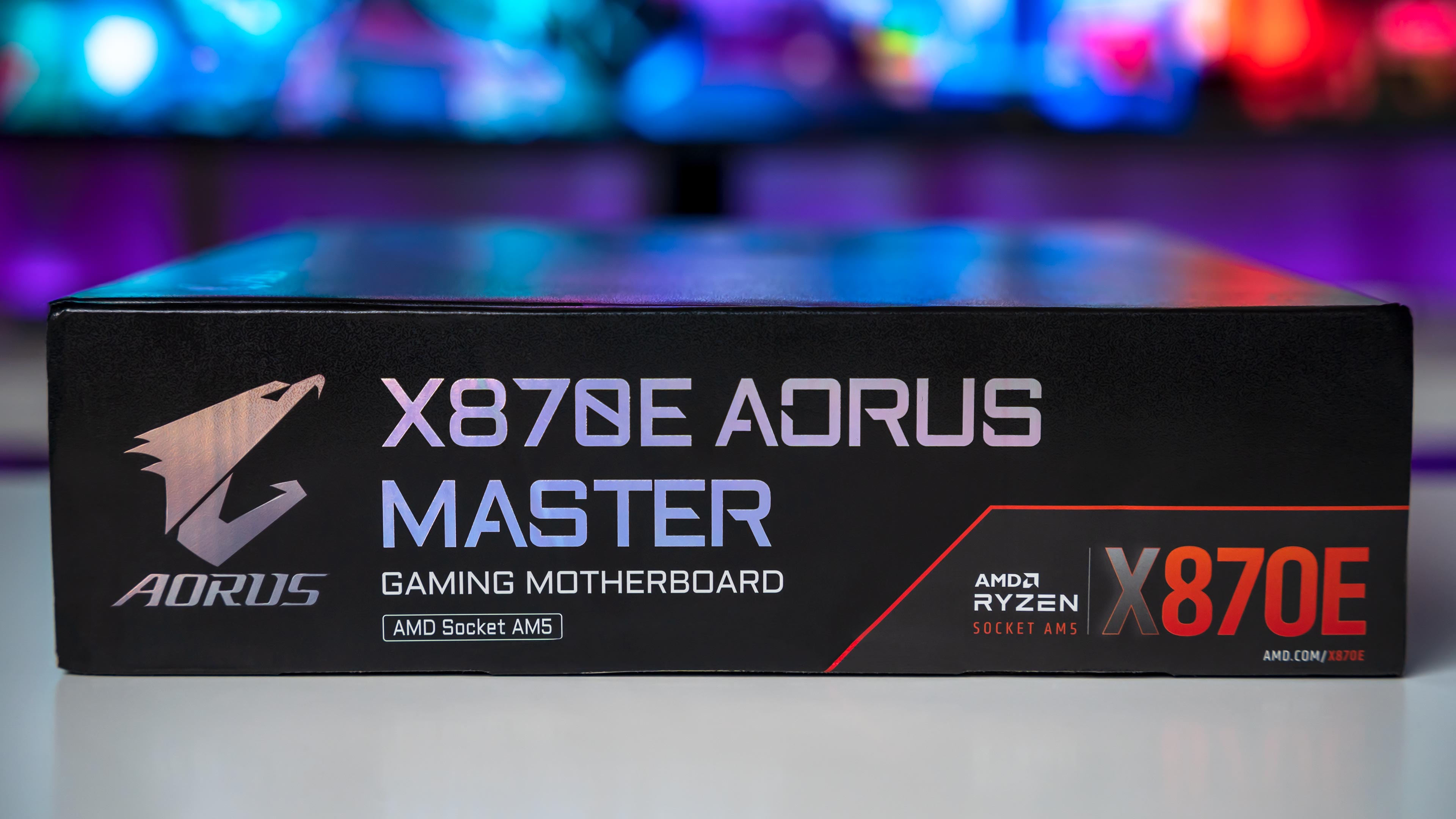 Aorus X870E Master Box (7)