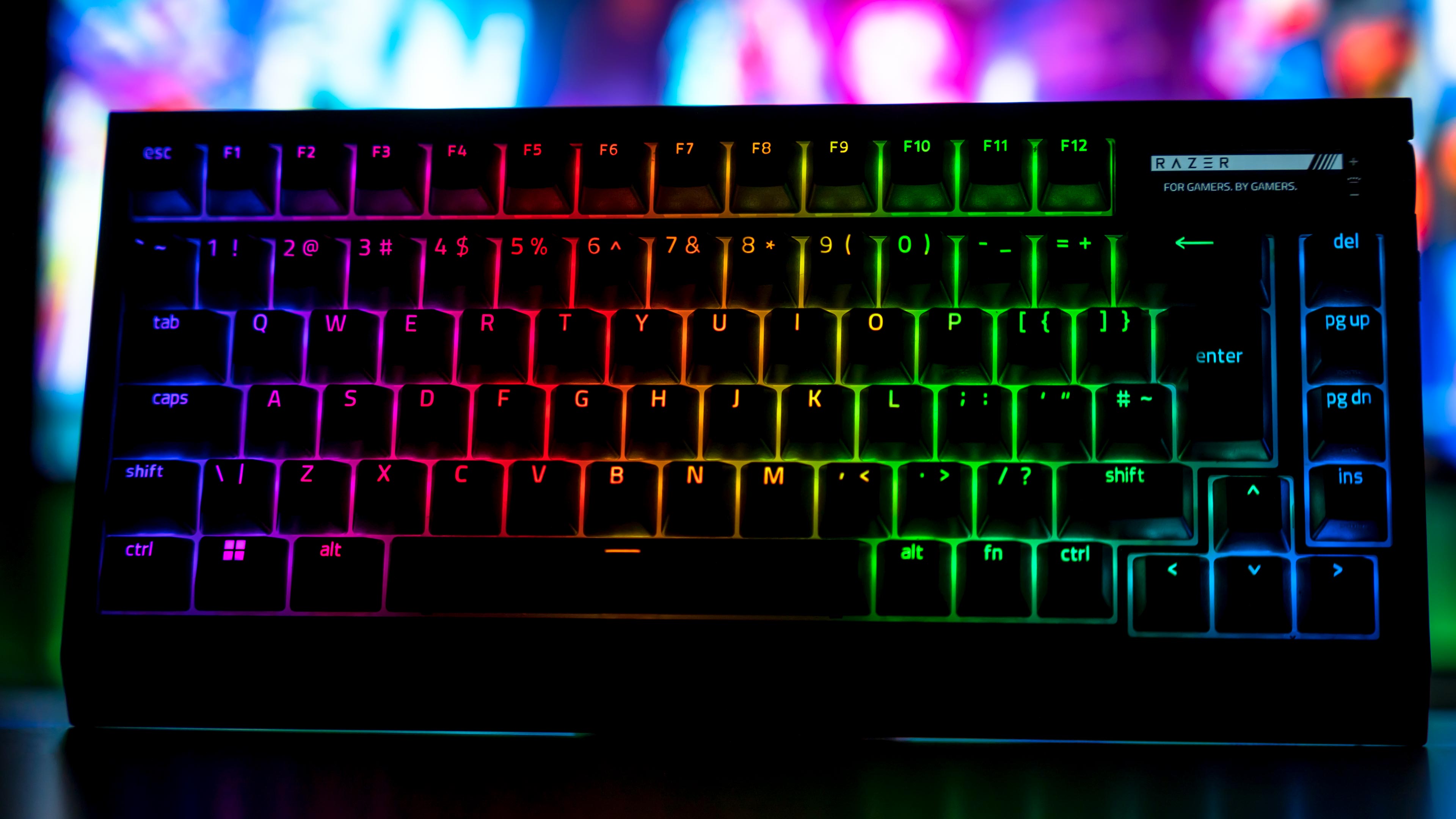 Razer Blackwidow V4 Pro 75 RGB Chroma (5)