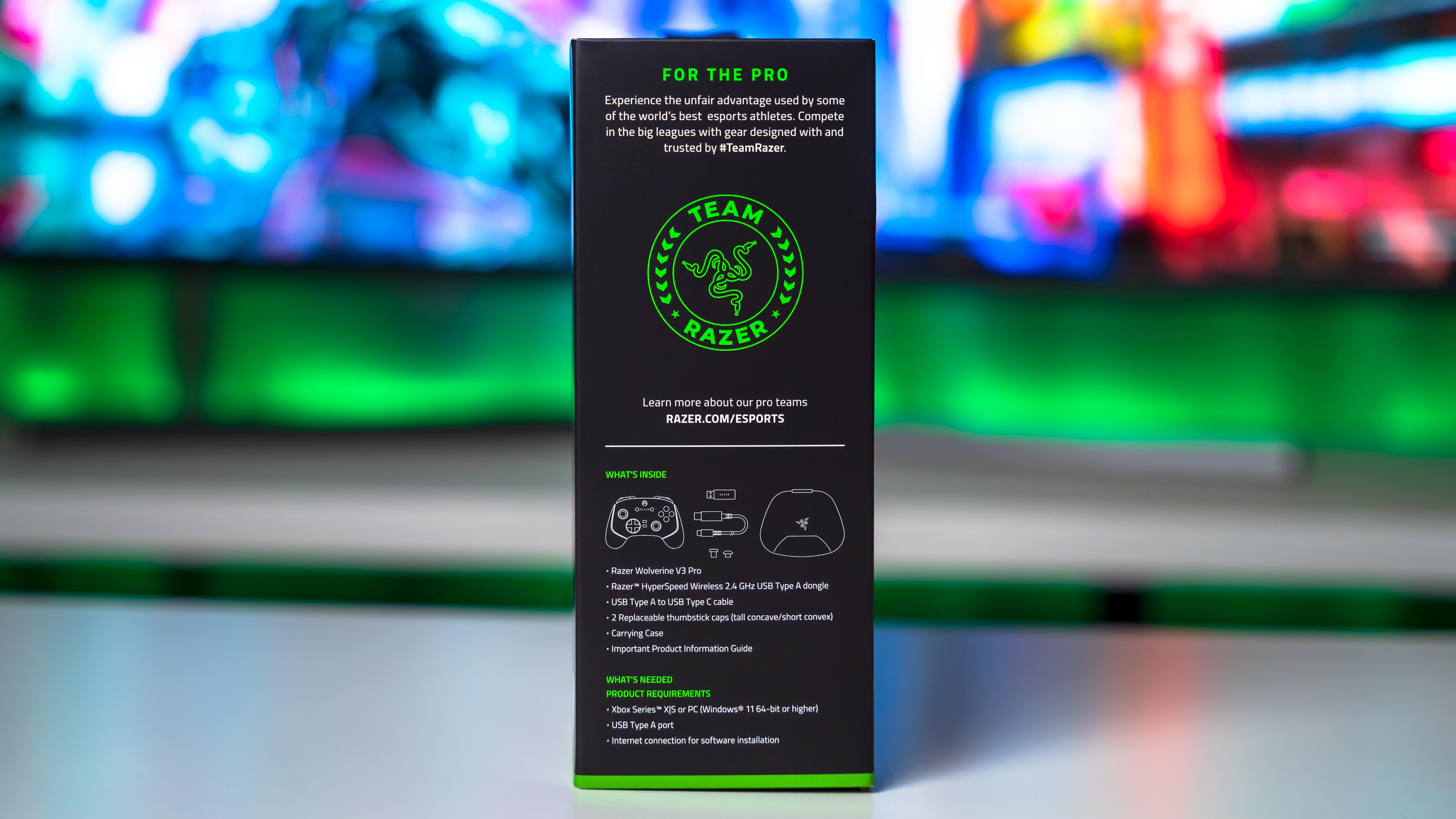 Razer Wolverine V3 Pro Box (4)