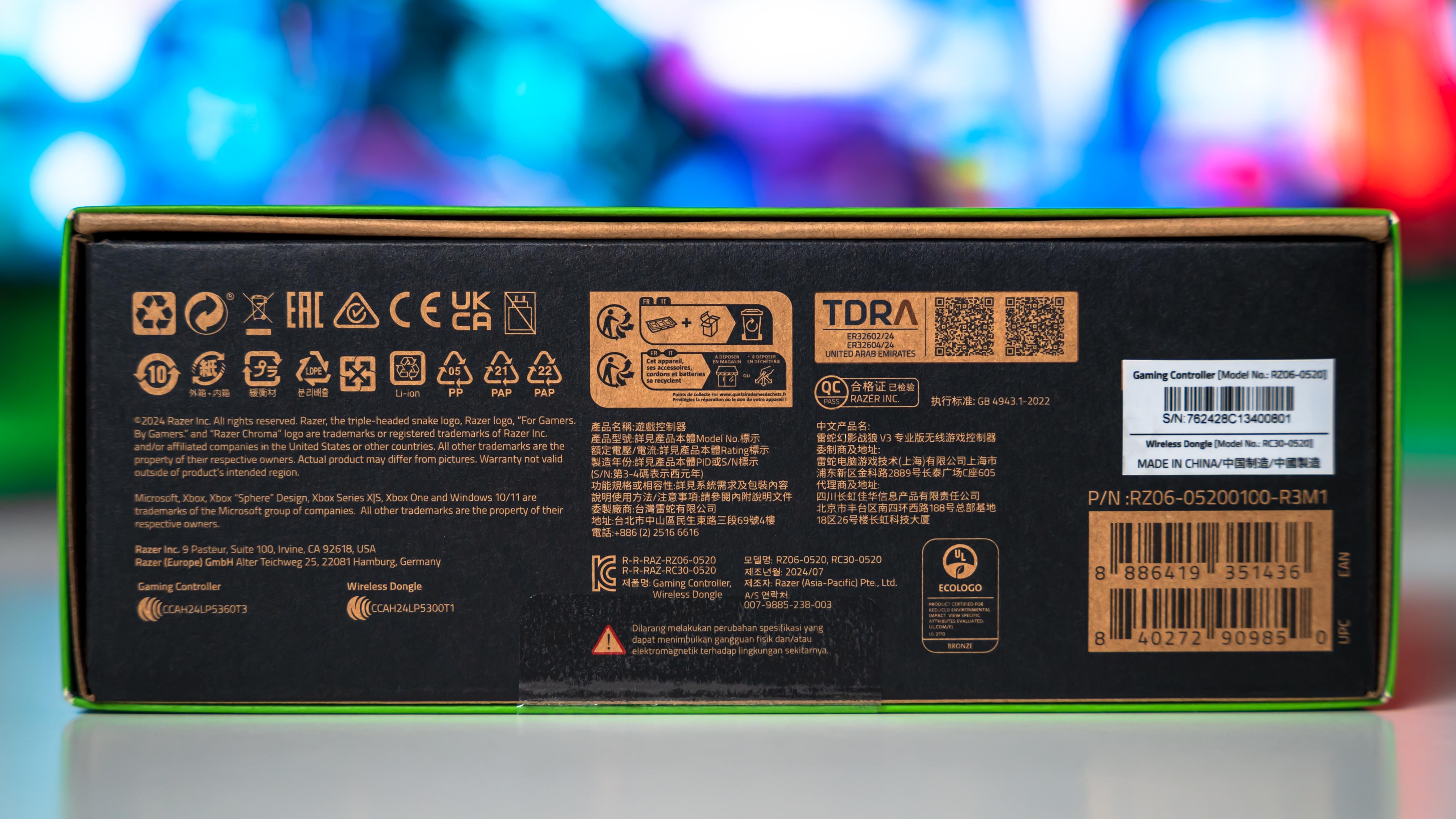 Razer Wolverine V3 Pro Box (6)