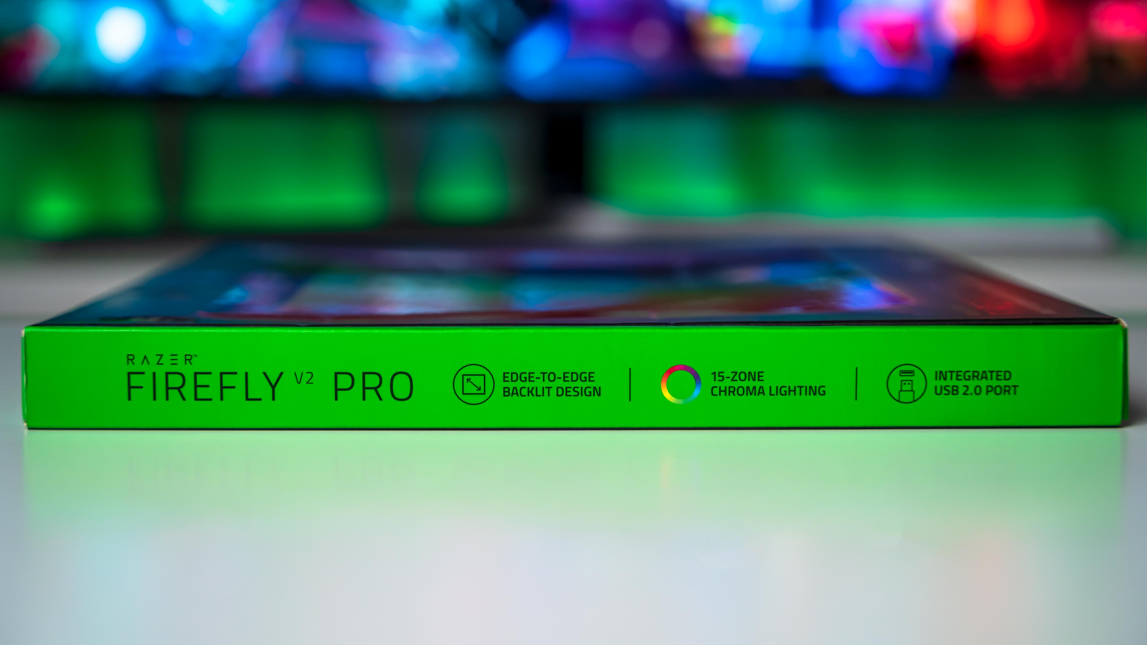 Razer Firefly V2 Pro Box (4)