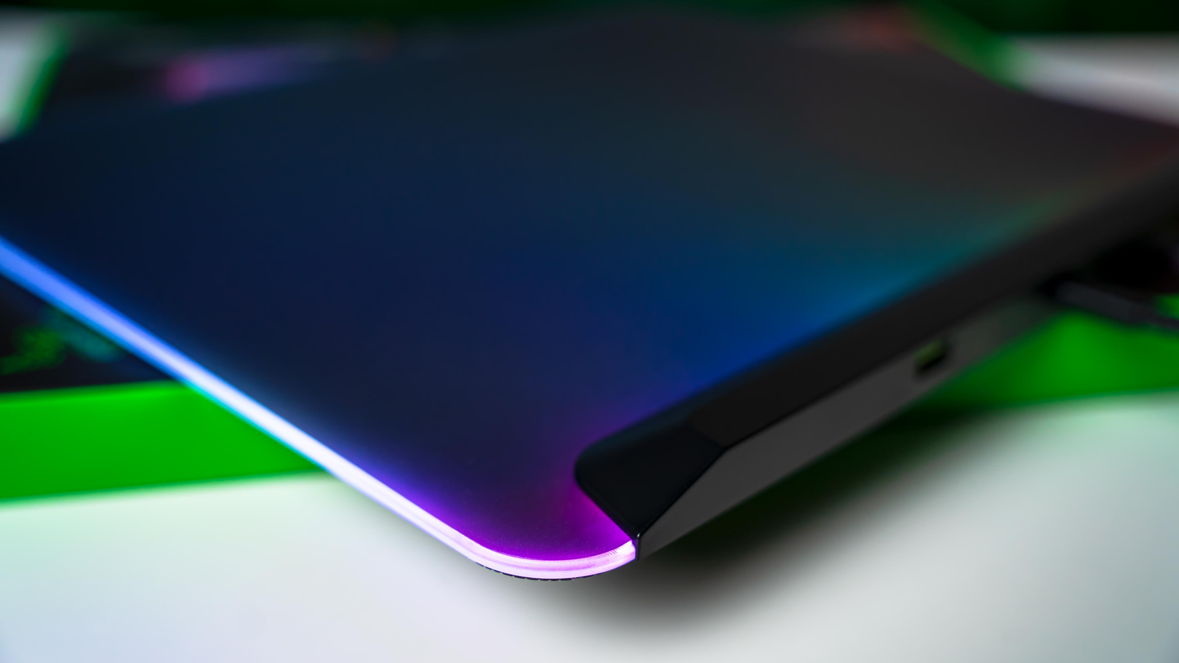 Razer Firefly V2 Pro RGB (1)