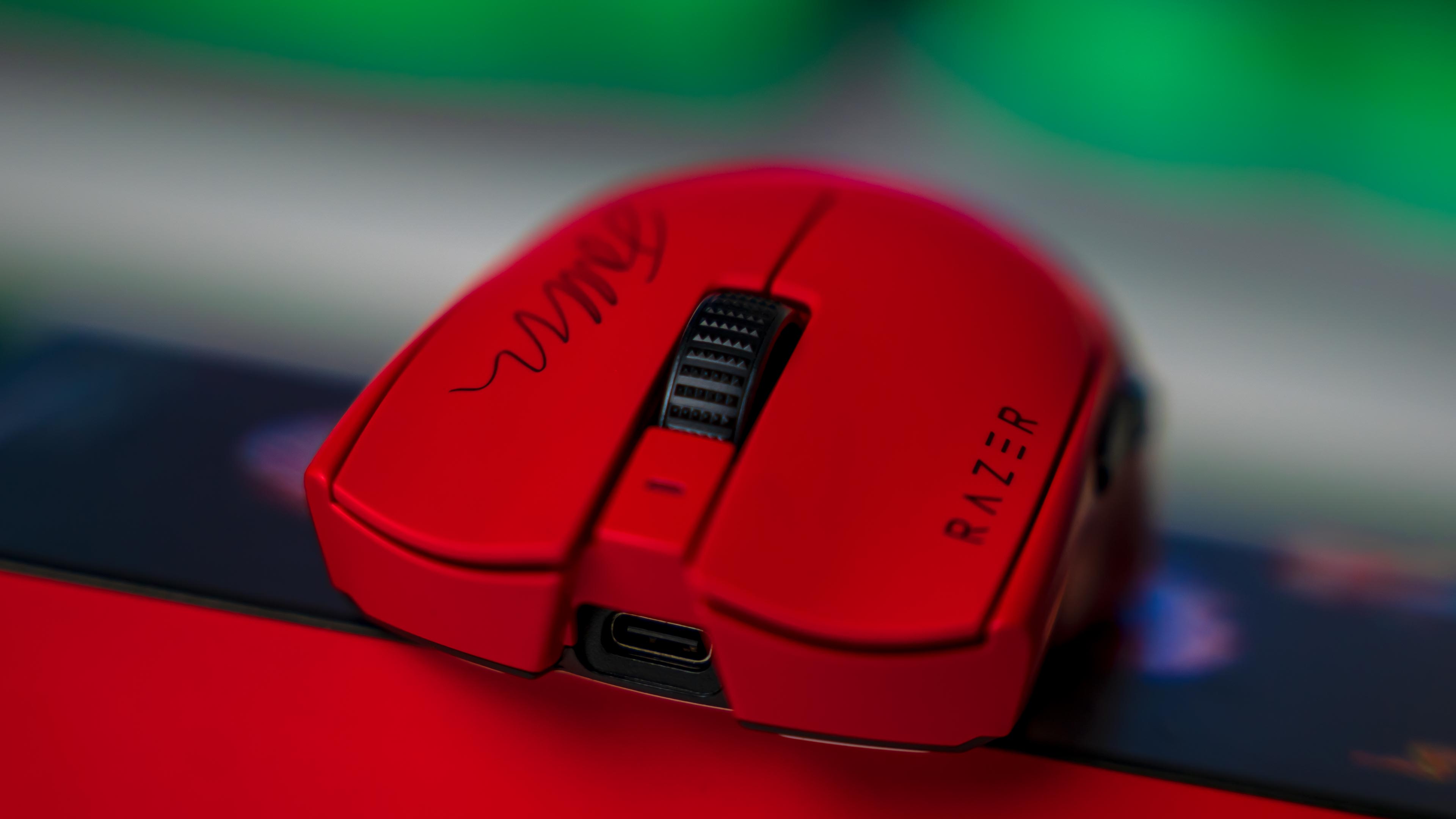 Razer Viper V3 Pro Faker Edition Mouse (2)