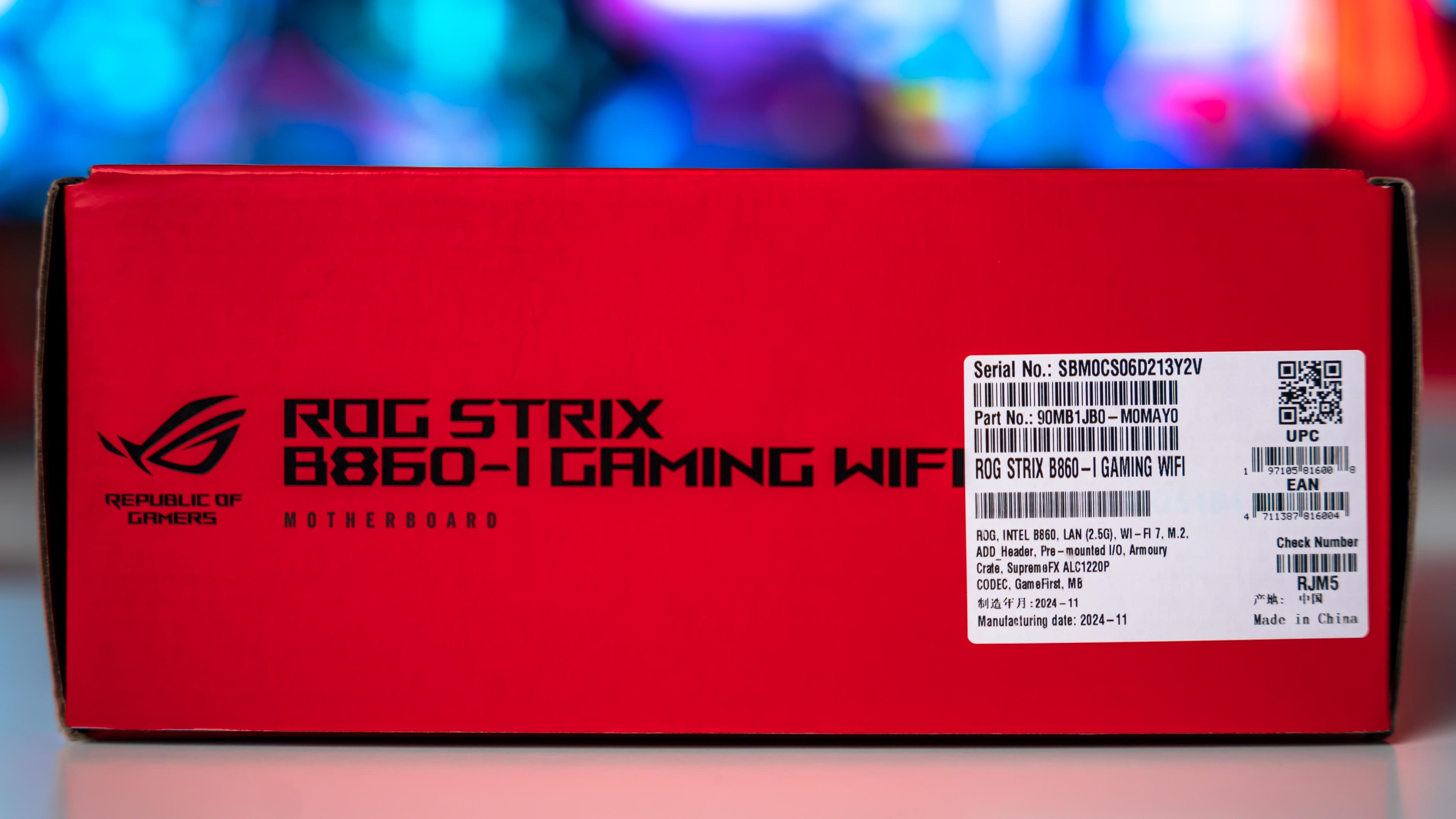 ASUS ROG Strix B860-I Gaming WiFi Box (6)