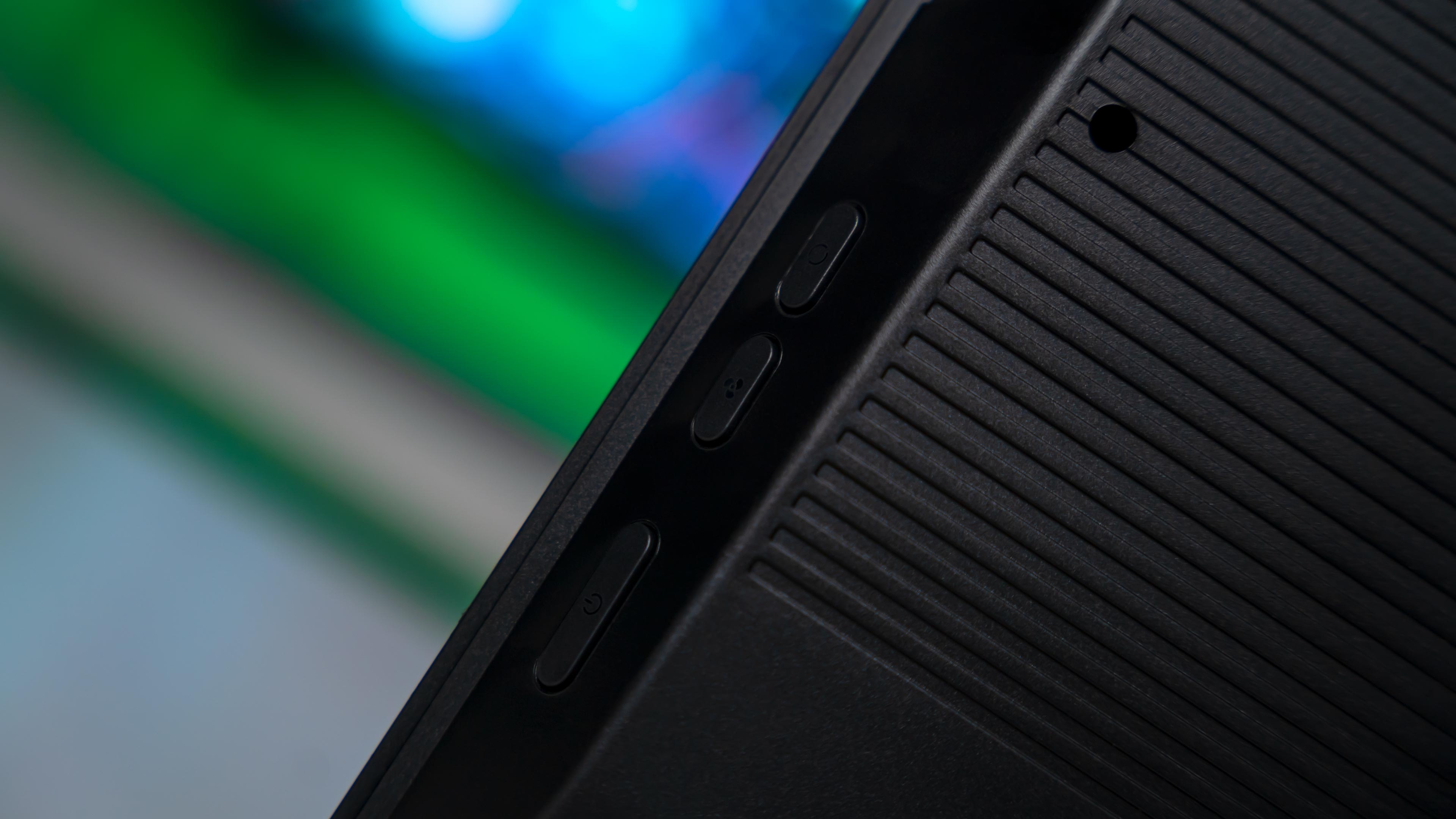 Razer Laptop Cooling Pad Cooler (14) Razer Laptop Cooling Pad Cooler (14)