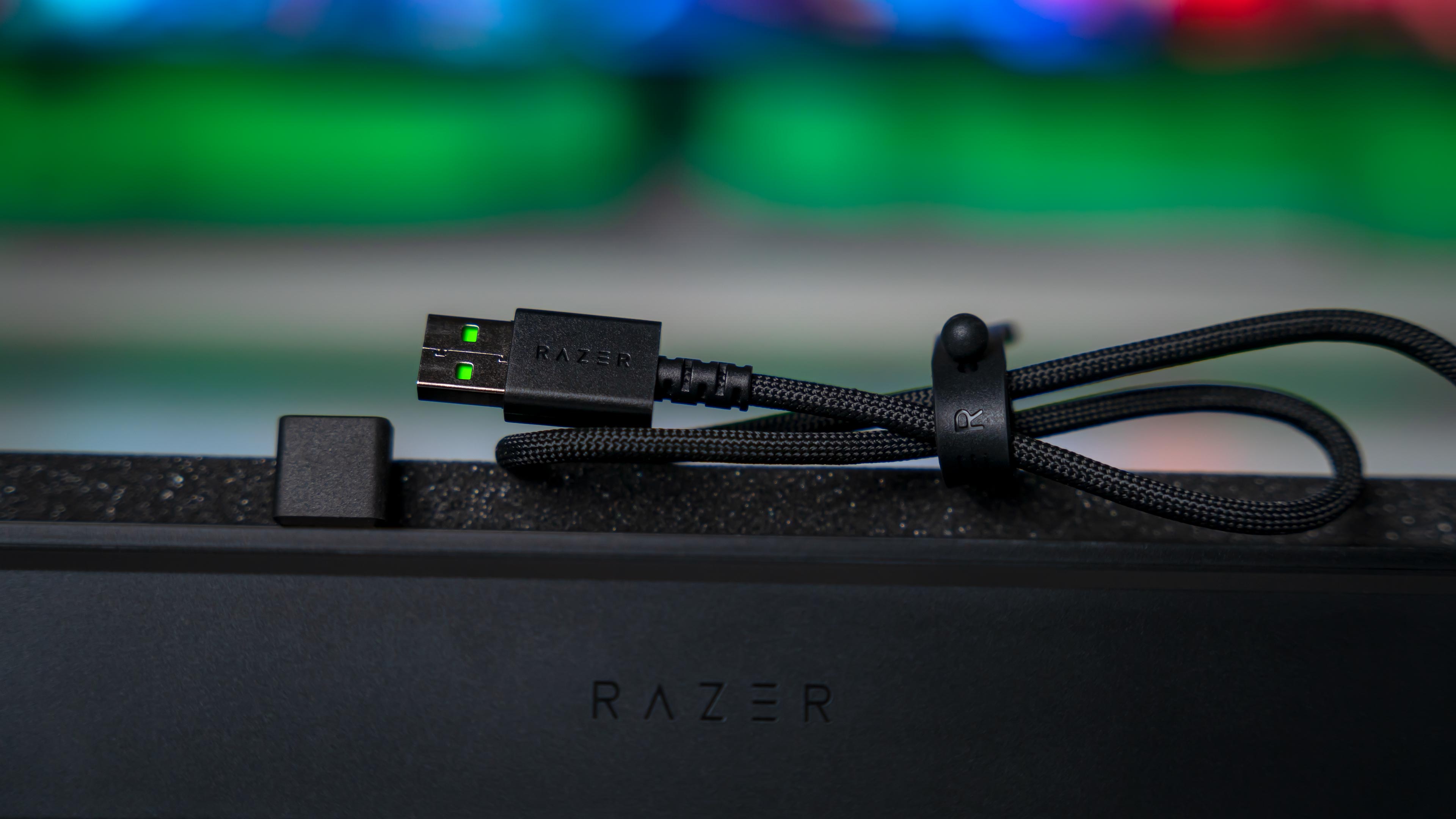 Razer Laptop Cooling Pad Cooler (20) Razer Laptop Cooling Pad Cooler (20)