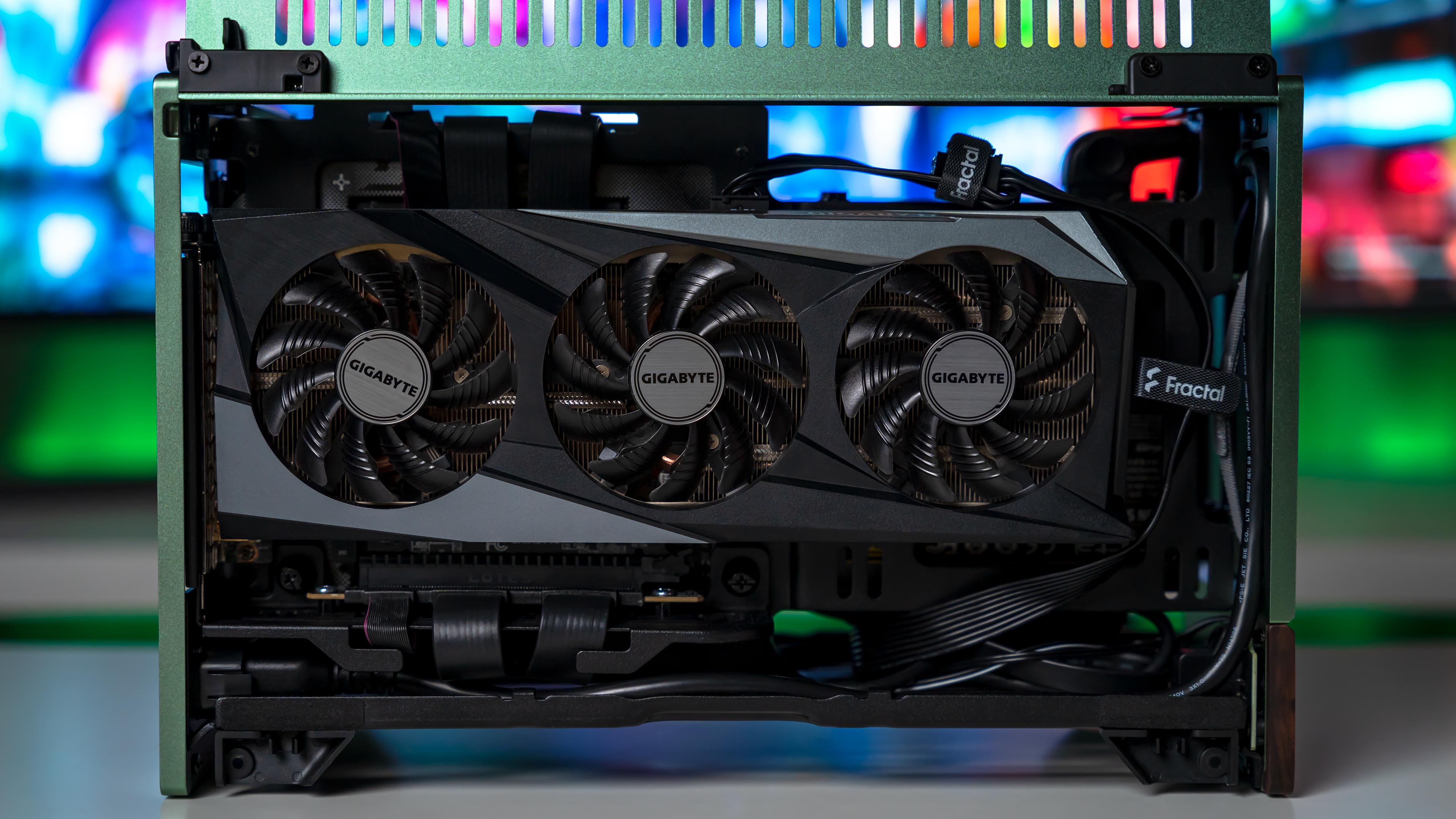 Fractal Design Terra Minecraft PC Build 2025 Instalation (10) Fractal Design Terra Minecraft PC Build 2025 Instalation (10)