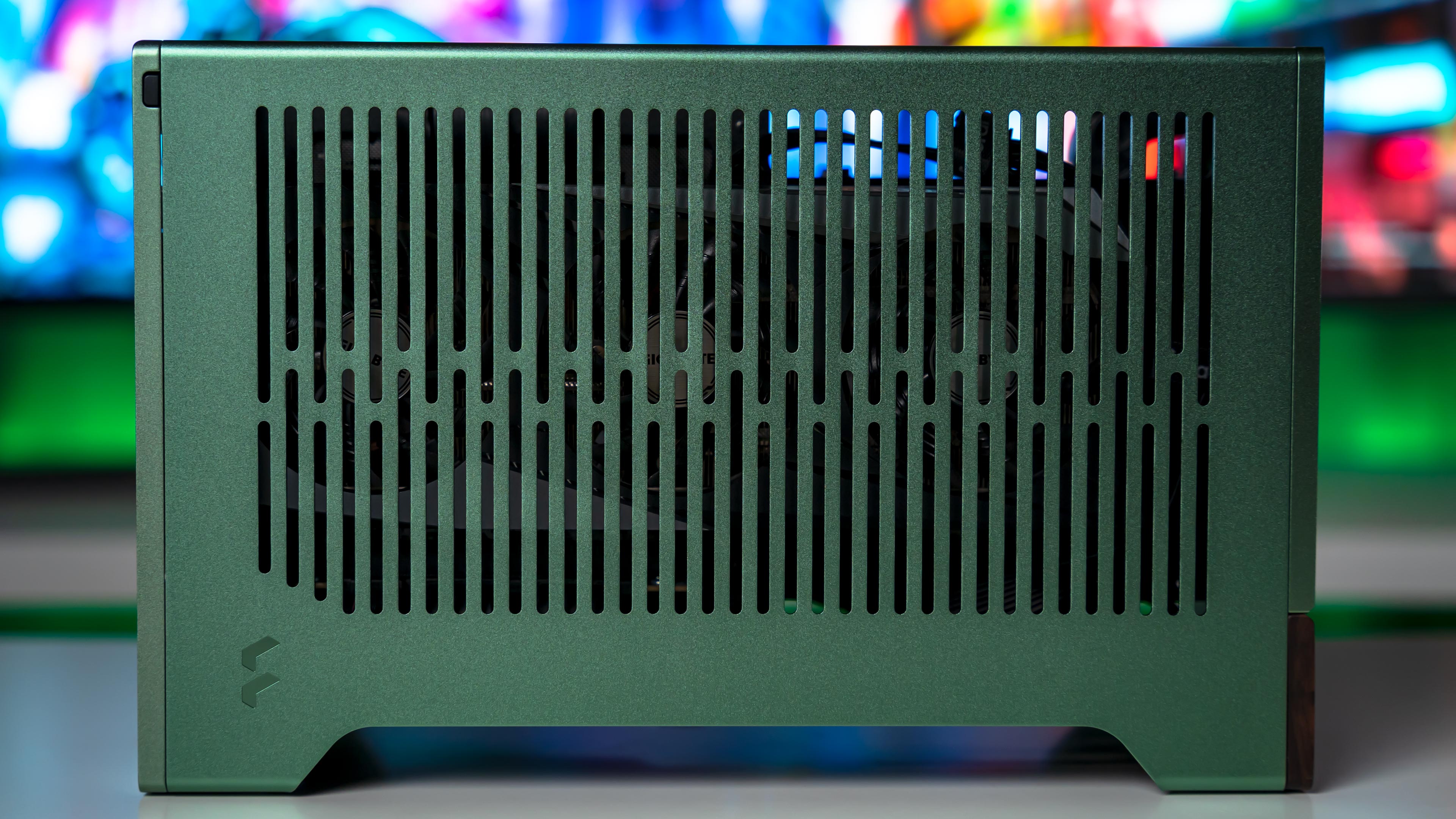 Fractal Design Terra Minecraft PC Build 2025 Instalation (9) Fractal Design Terra Minecraft PC Build 2025 Instalation (9)
