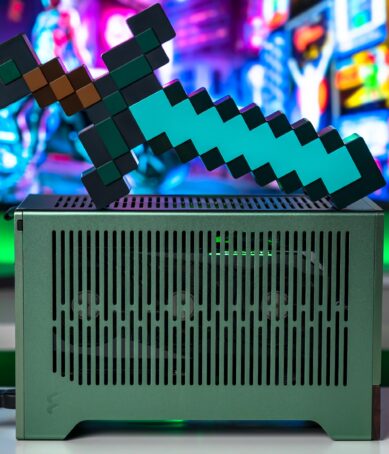 تجميعة كمبيوتر Fractal Design Terra Minecraft PC Build 2025