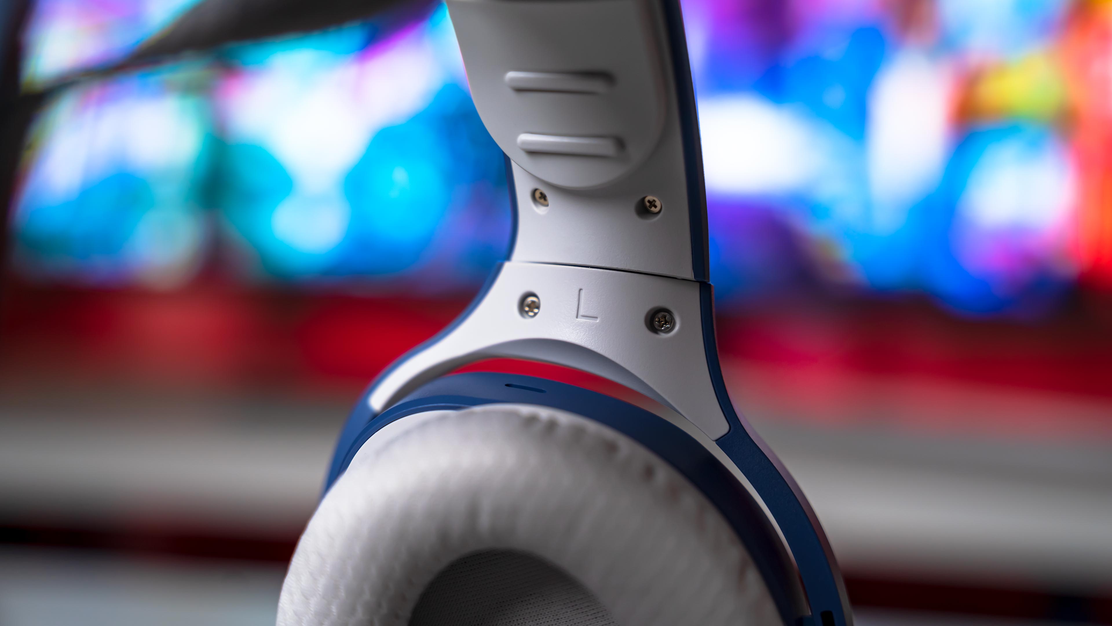 HyperX Cloud JET Dual Wireless Headset (10) HyperX Cloud JET Dual Wireless Headset (10)