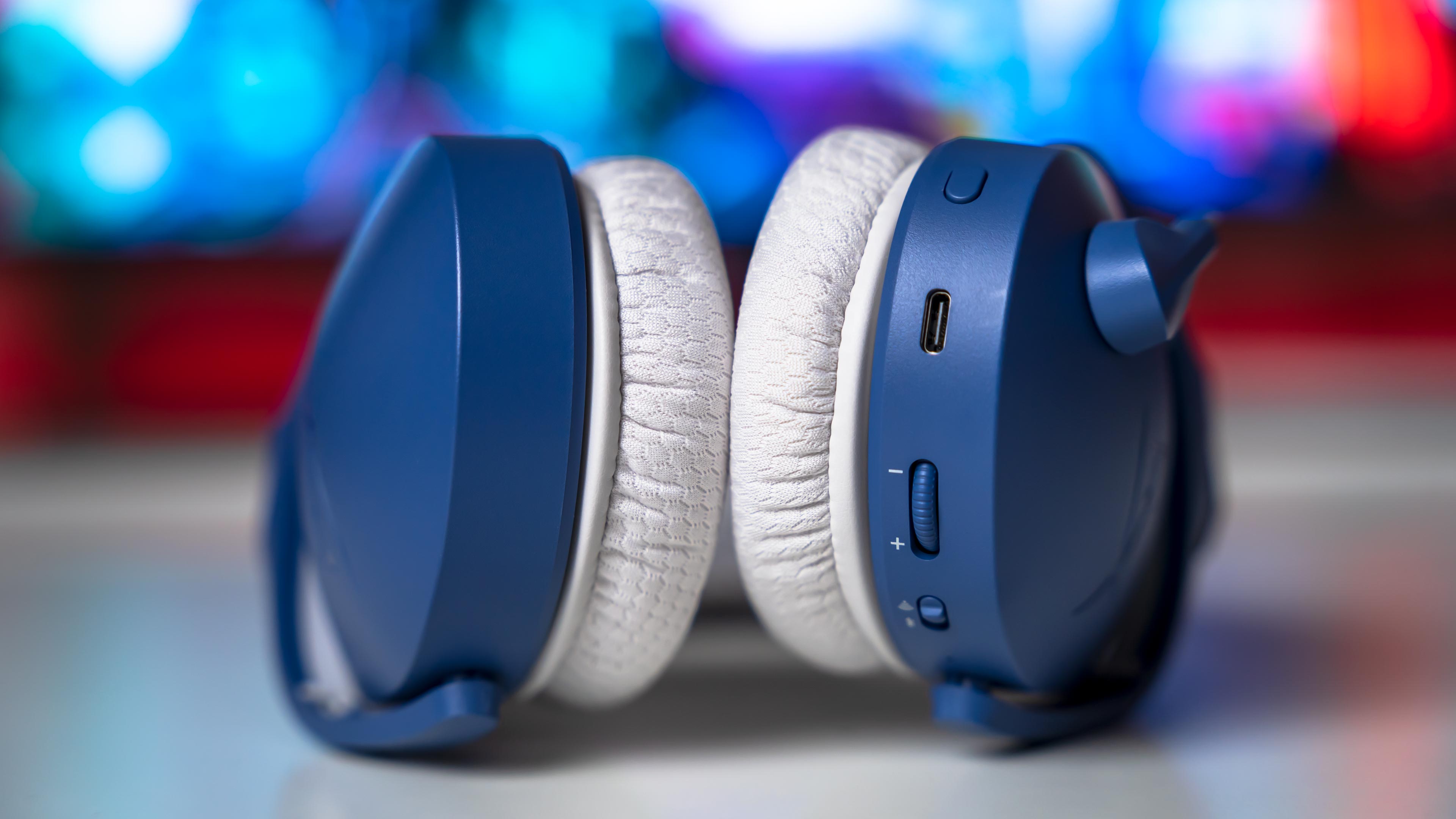 HyperX Cloud JET Dual Wireless Headset (2) HyperX Cloud JET Dual Wireless Headset (2)
