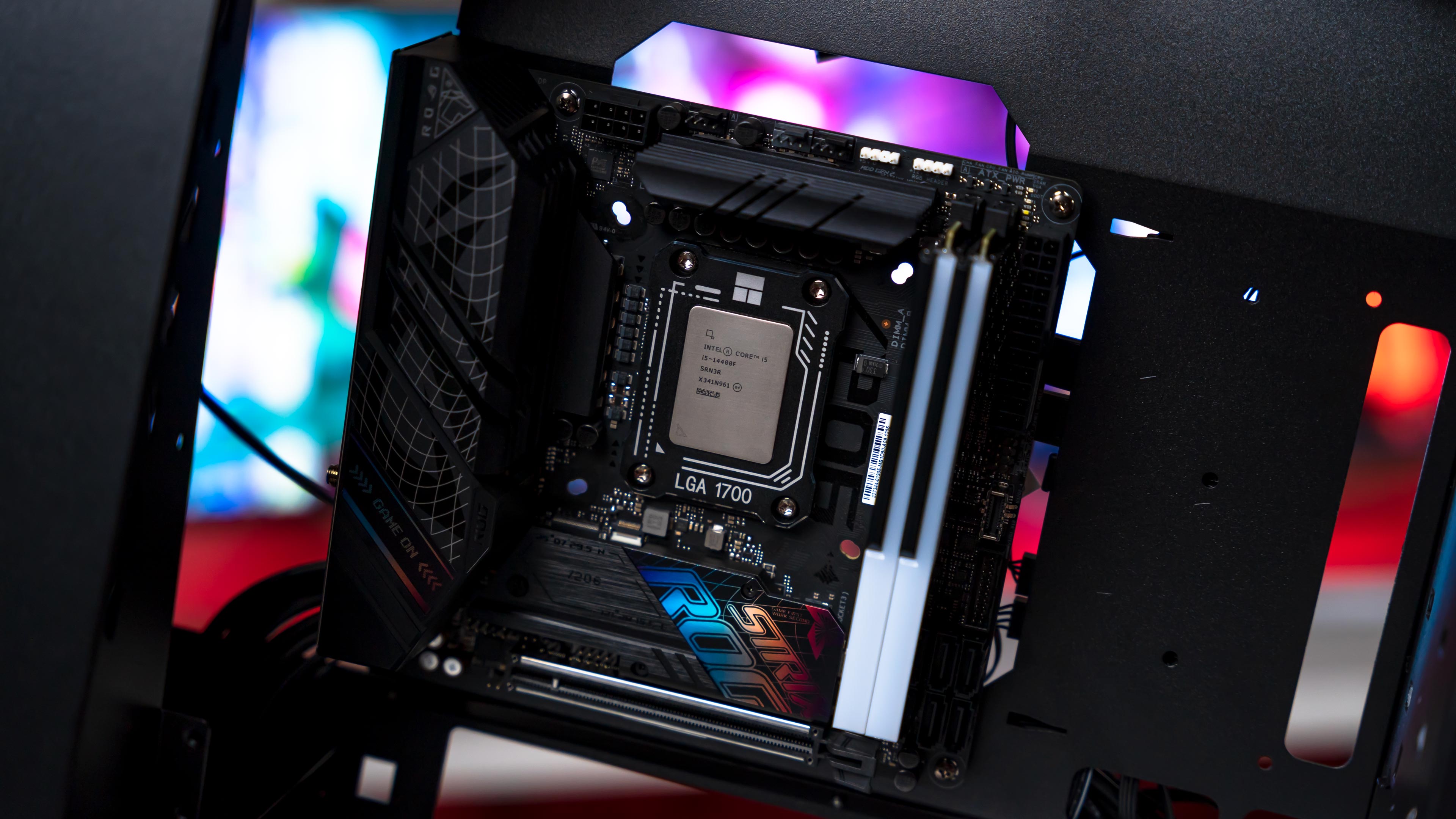 Intel Core i5 Fortnite Gaming PC Build 2025 (5)