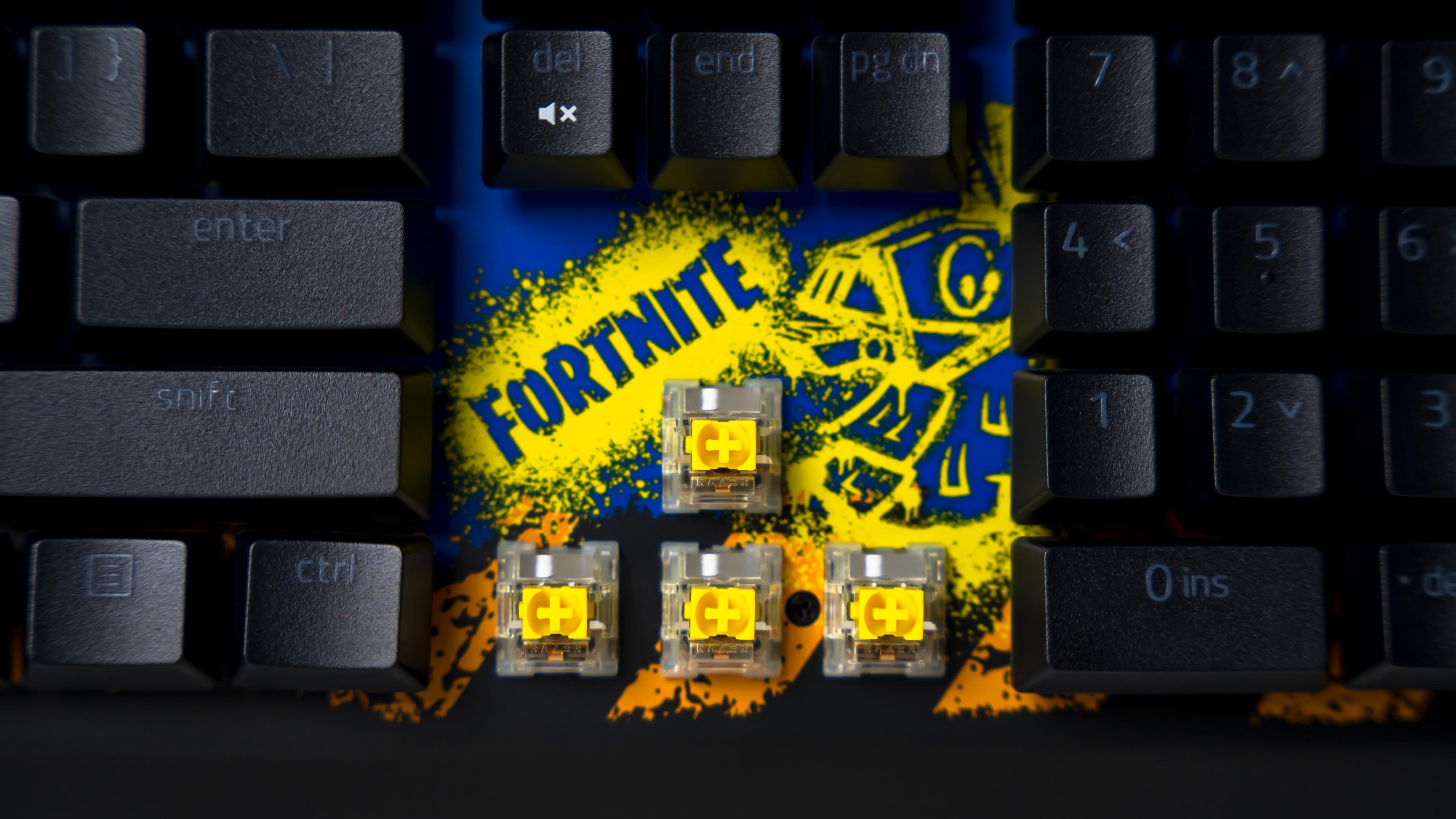 Razer Blackwidow V4 X Fortnite Edition Keyboard (3)